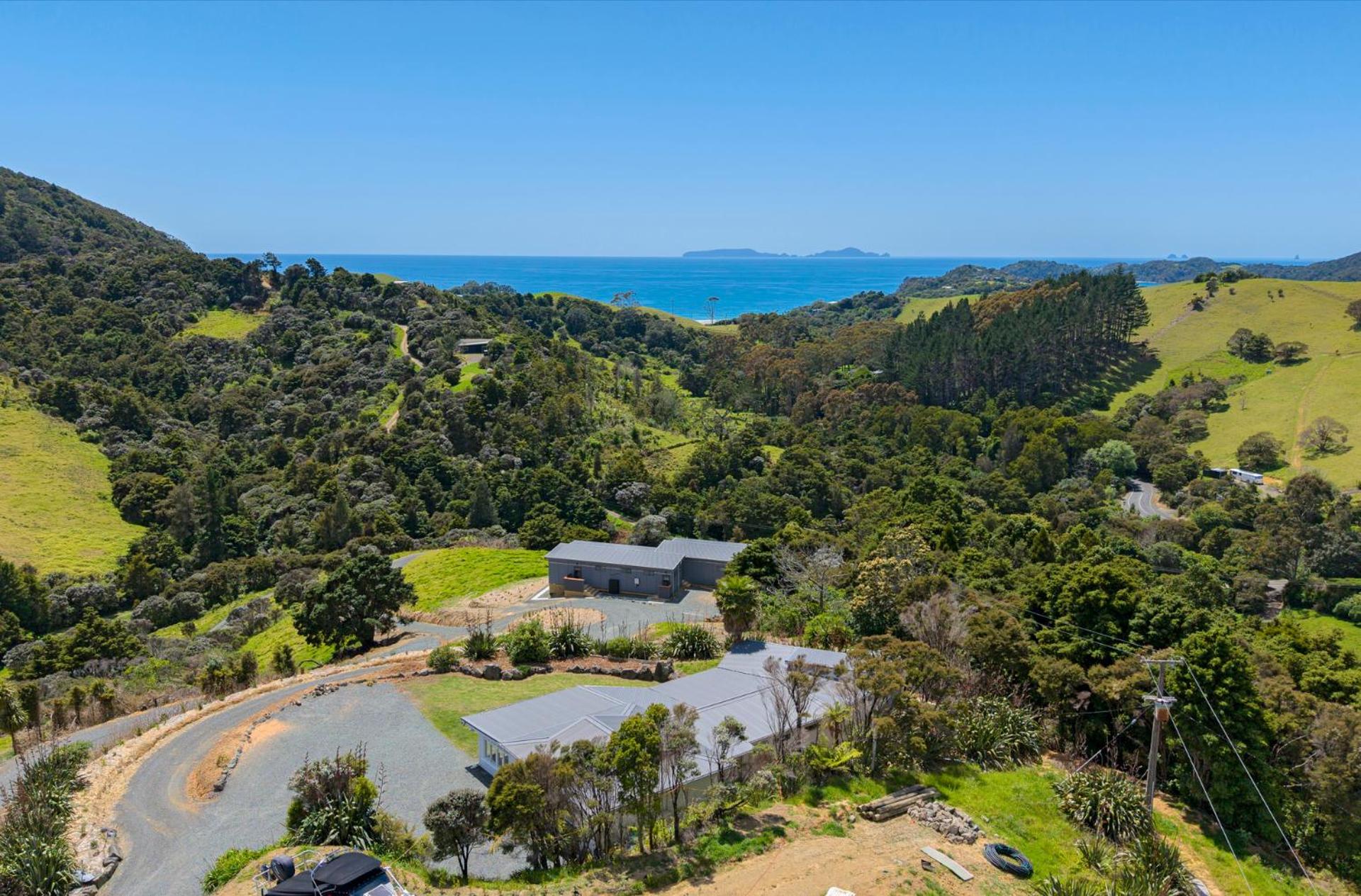 Waitorupai Retreat 1 - Sandy Bay Holiday Home