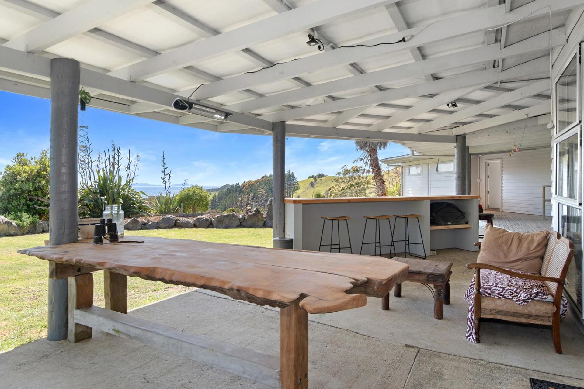 Waitorupai Retreat 1 - Sandy Bay Holiday Home