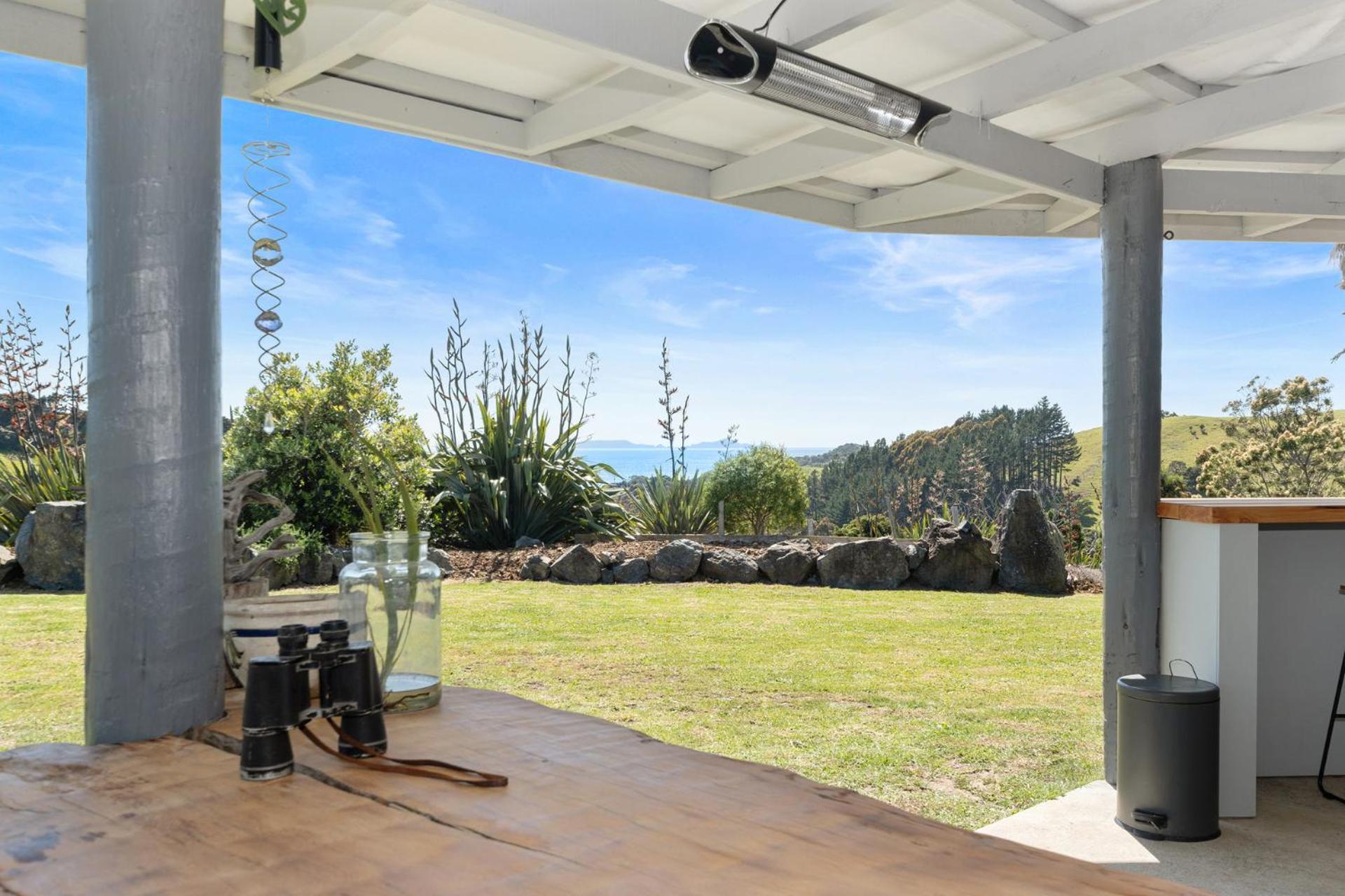 Waitorupai Retreat 1 - Sandy Bay Holiday Home