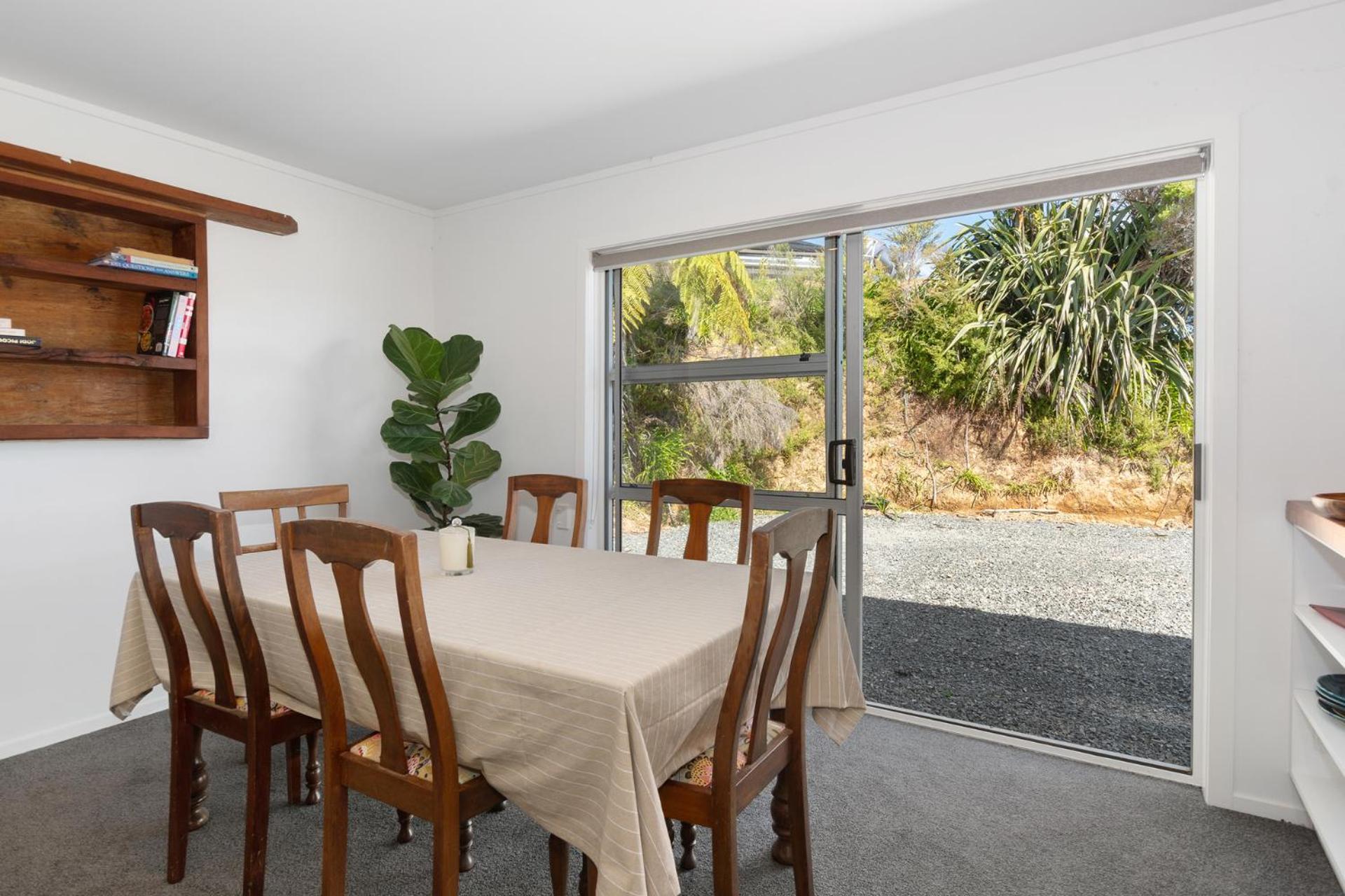 Waitorupai Retreat 1 - Sandy Bay Holiday Home