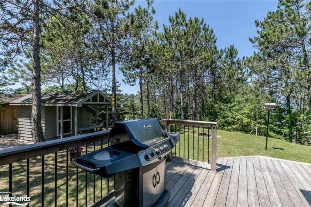 Cozy cottage on a private beach -Georgian Bay