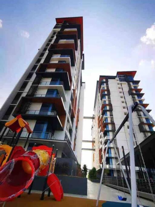 Hanns modern paradise