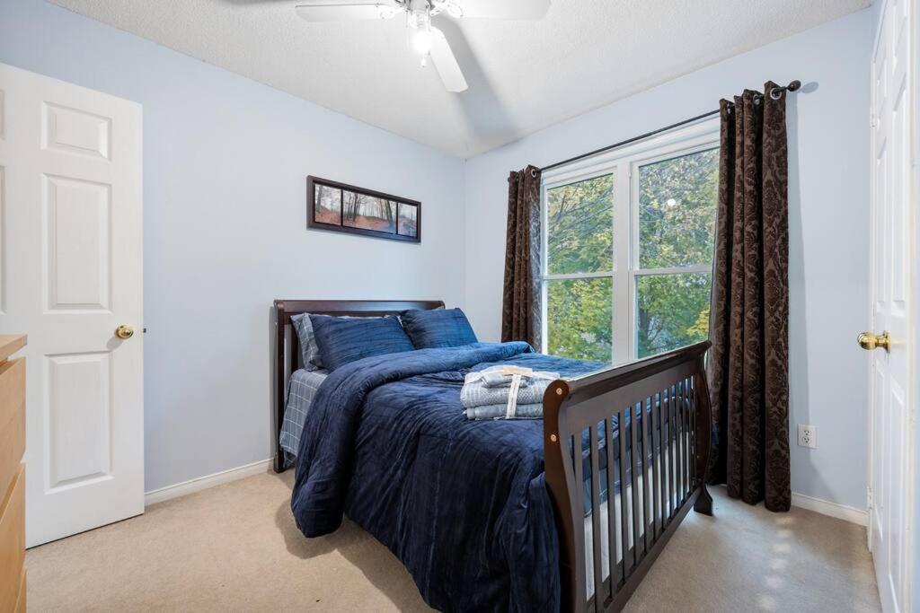 Cheerful Home, 4 Beds, Free Parking