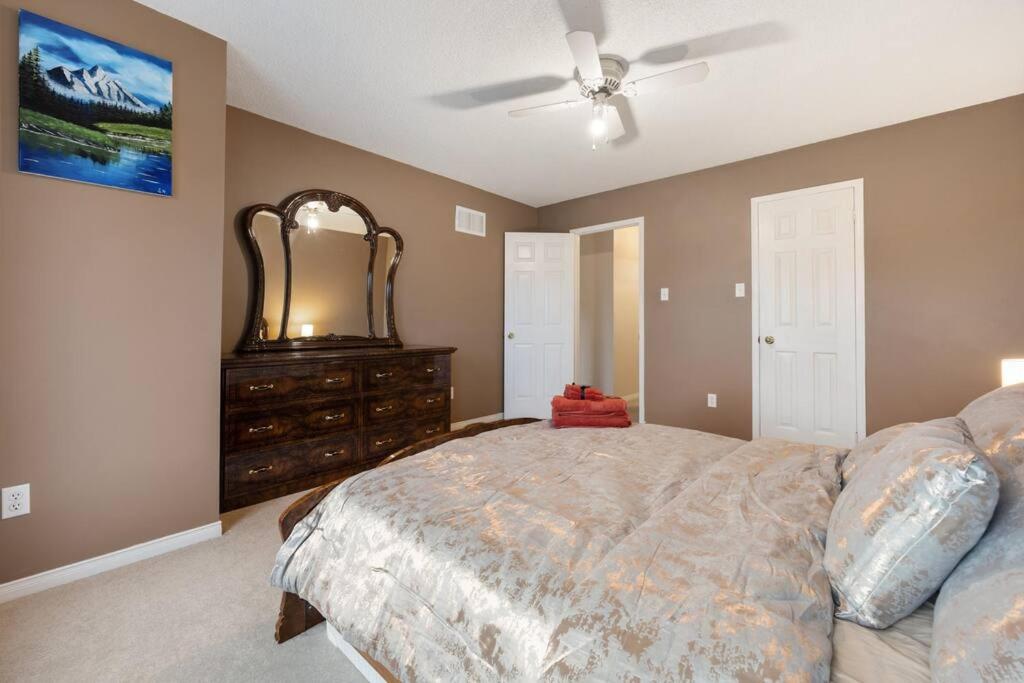 Cheerful Home, 4 Beds, Free Parking