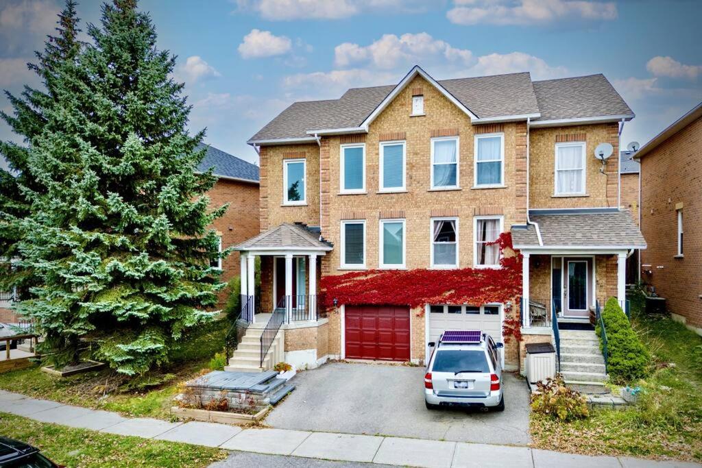 Cheerful Home, 4 Beds, Free Parking