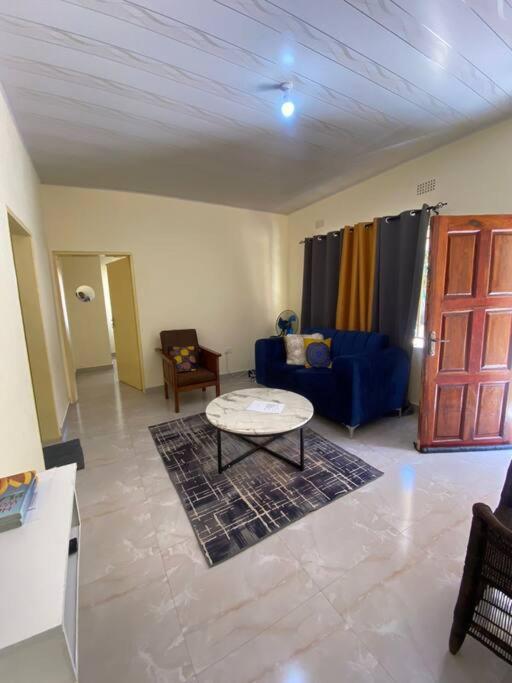 Natulu Apartment Livingstone