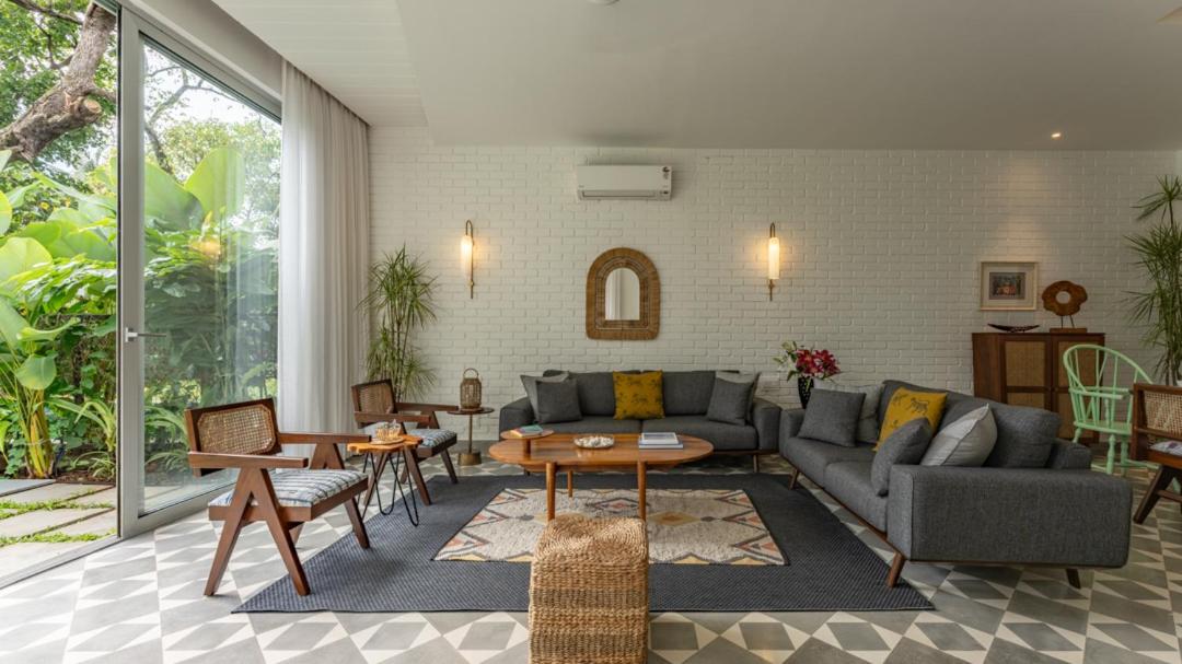 La Dora by The Blue Kite -3BHK Contemporary Villas with Pvt Pool, 5 mins Walk to Vagator beach-Caretaker & Garden view 2