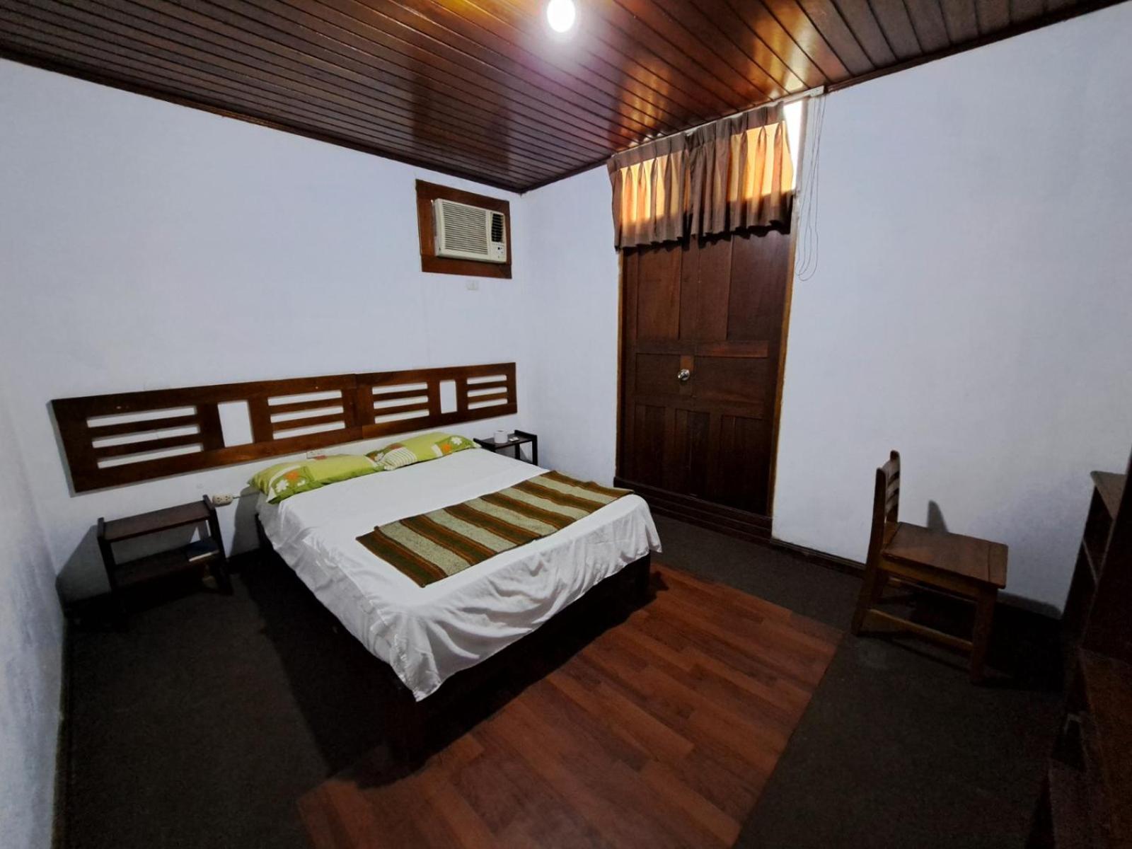 Caravel Hostal
