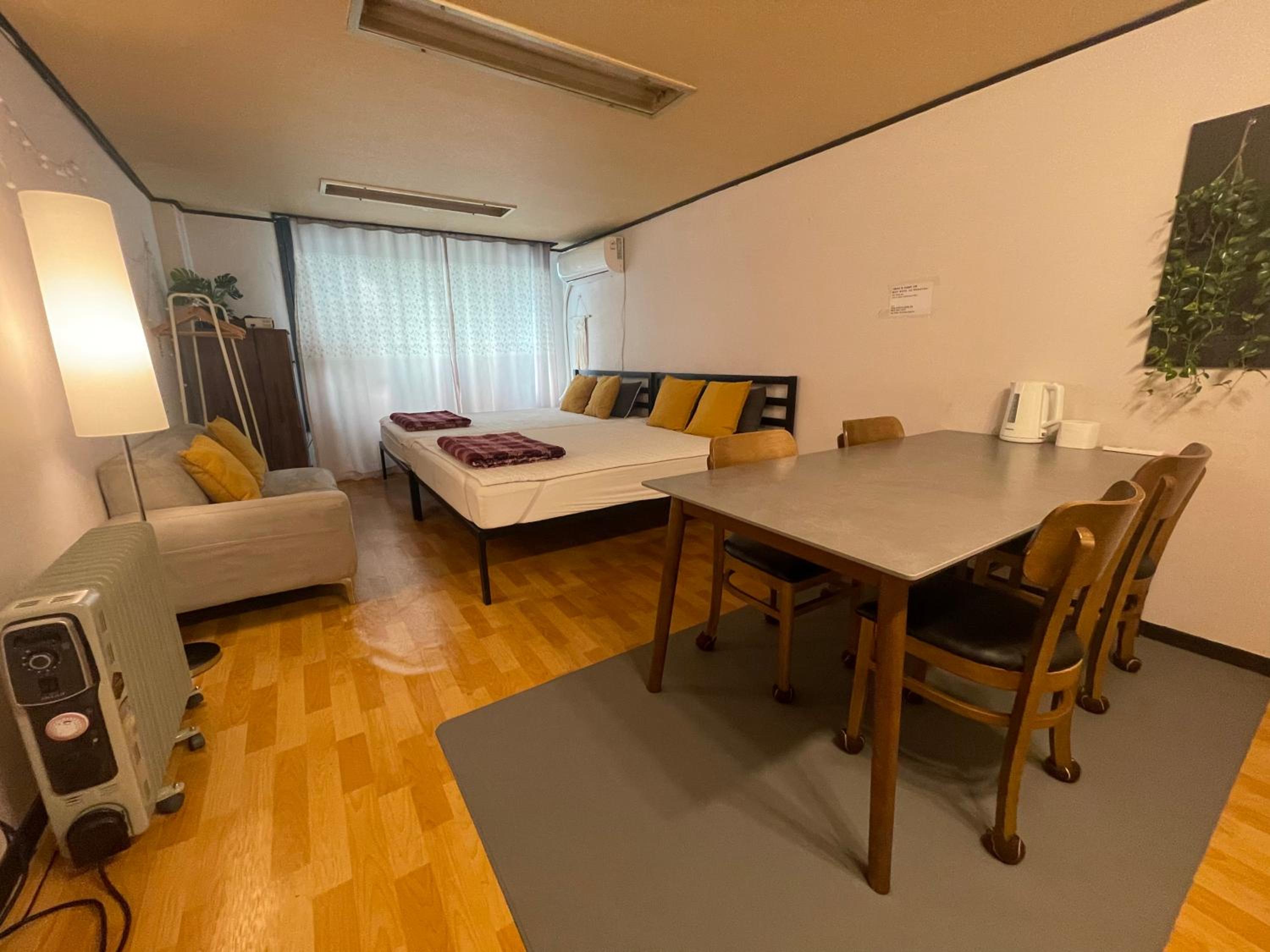 hotel room