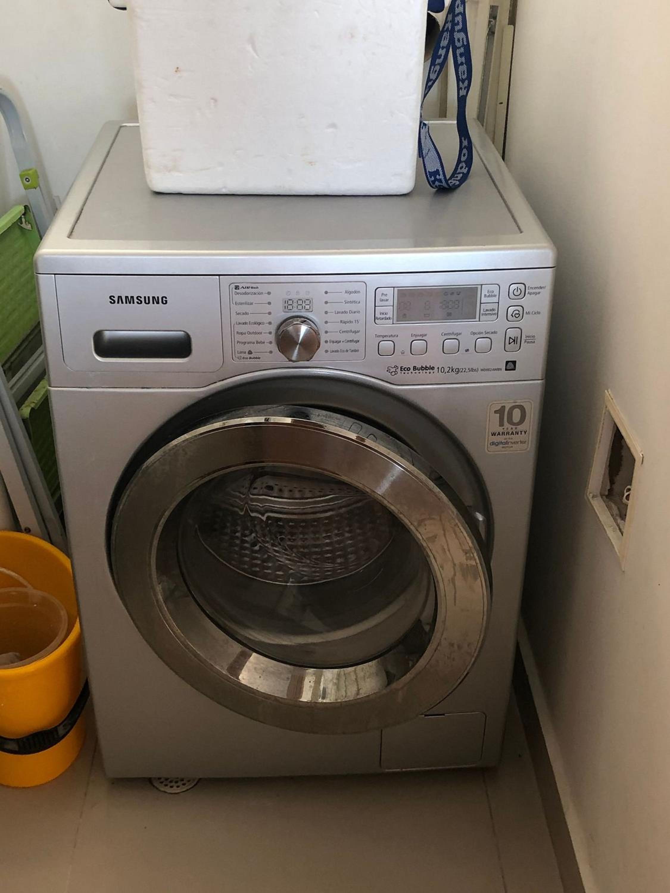 Amplios Aptos de Lujo Frente a la Playa a 5 Minutos del Centro y del Aeropuerto, en Edificio con Piscina, Jacuzzi, Sauna, Gimnasio, Turco y Seguridad las 2