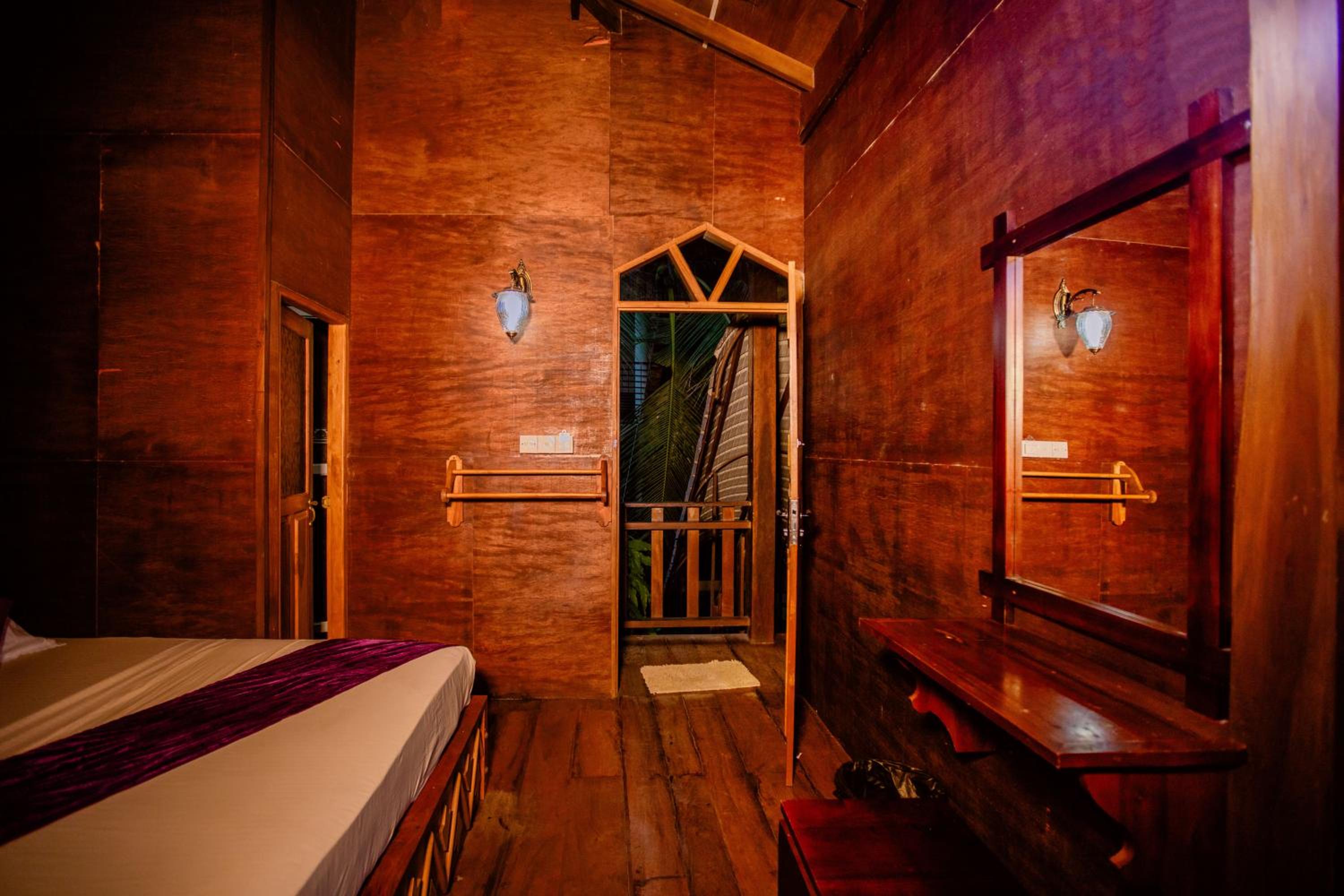 Yala River Face Inn