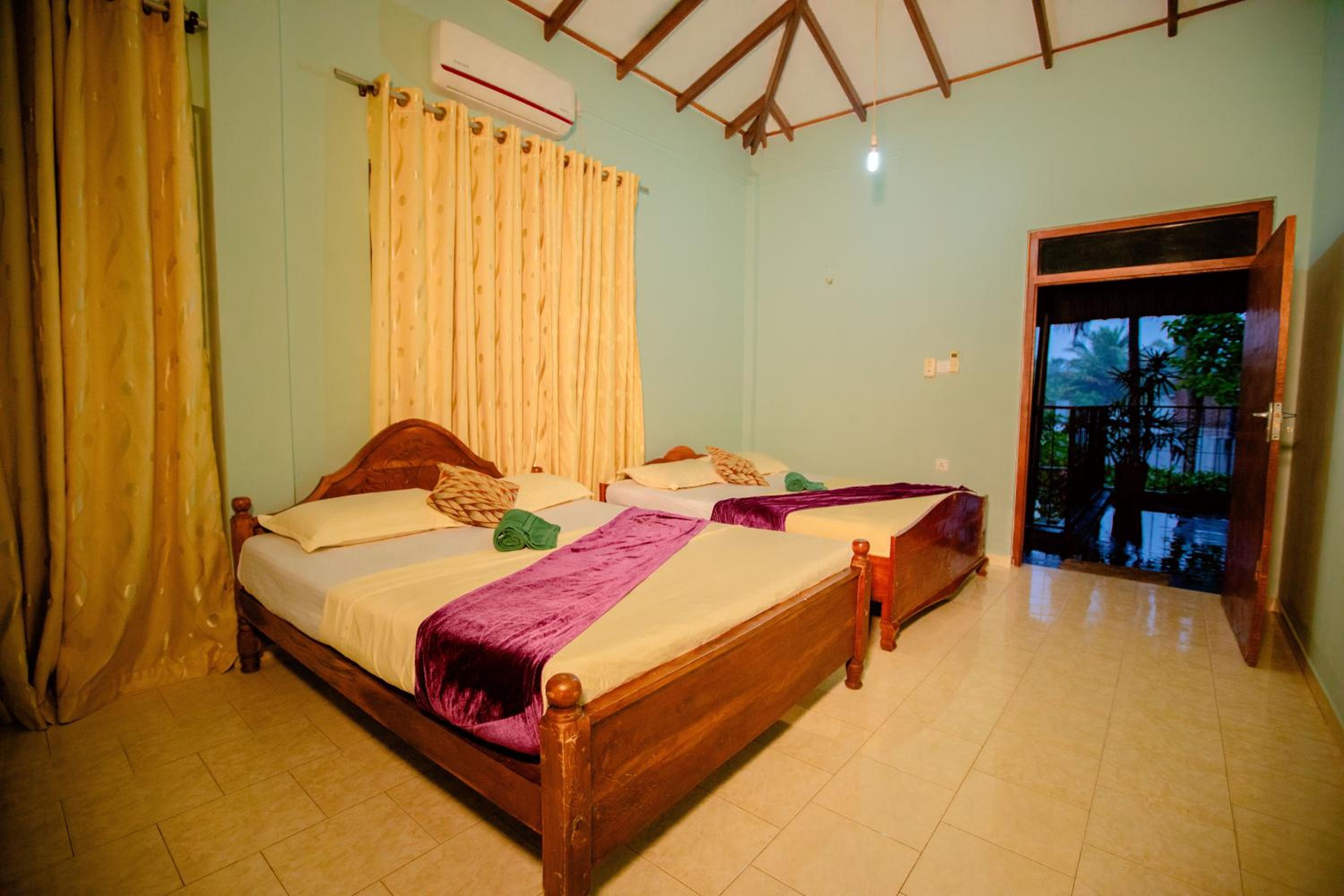 Yala River Face Inn
