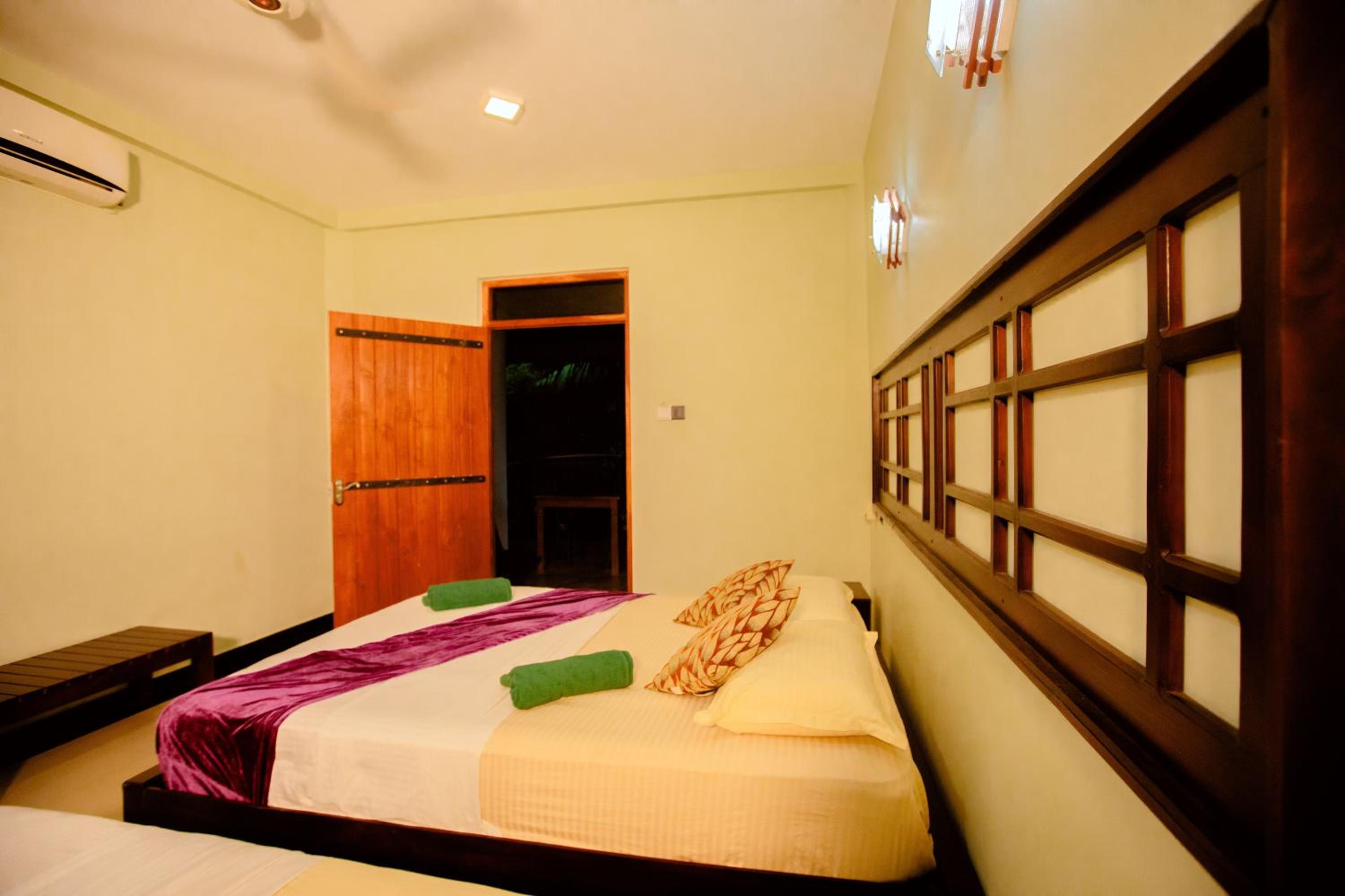Yala River Face Inn