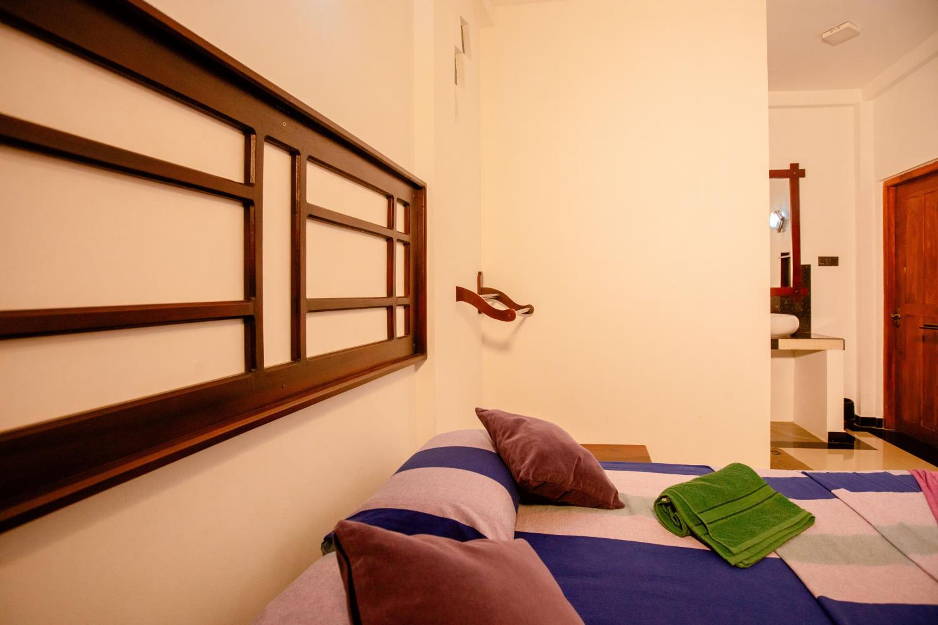 Yala River Face Inn