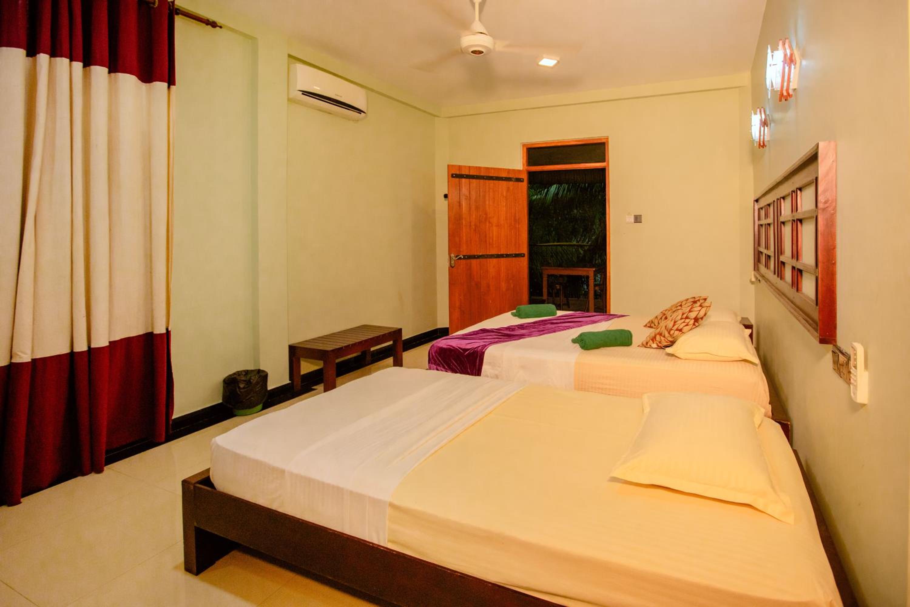 Yala River Face Inn