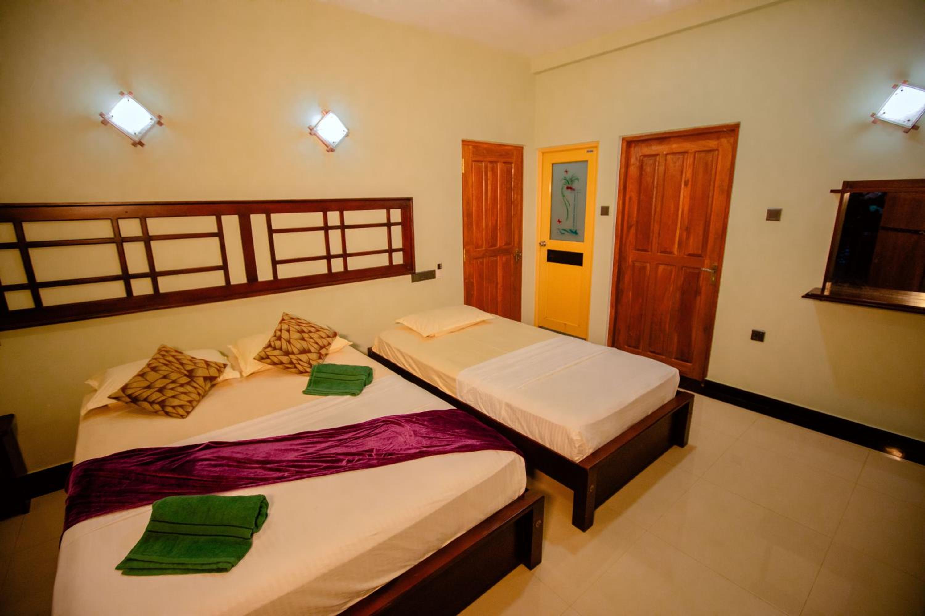Yala River Face Inn