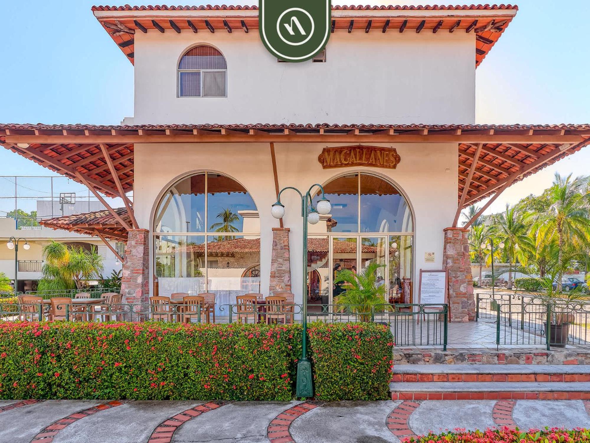 2 BR Condo in Hotel - Beach - Pools - Kids Club