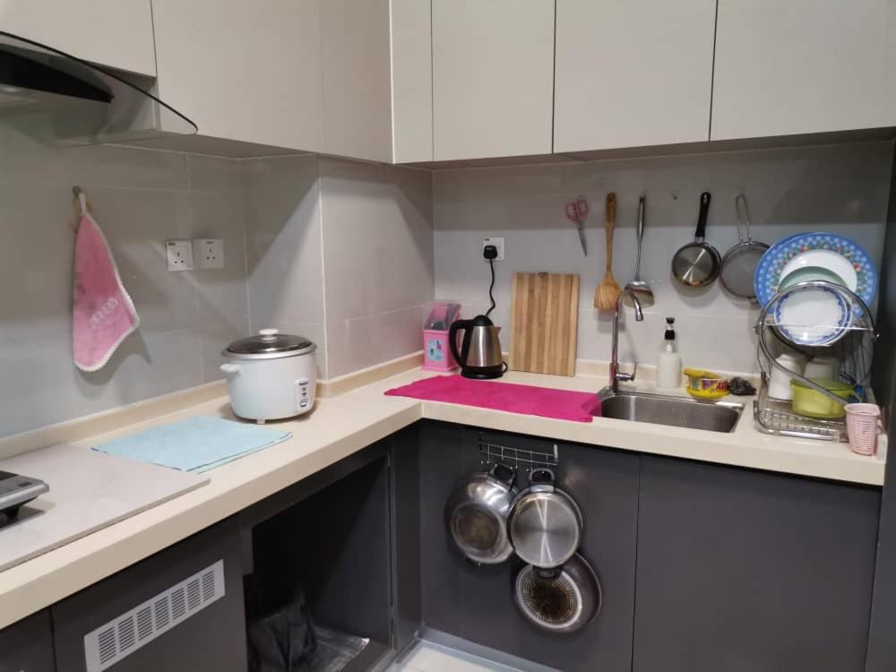 Cityview 2BR Country Garden Danga Bay - Natol