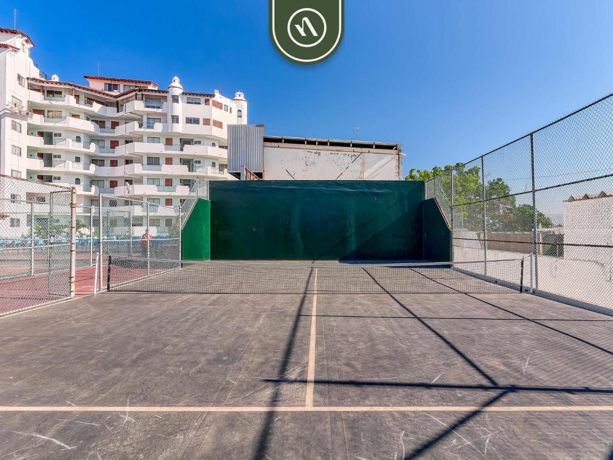 2 BR Condo in Hotel - Beach - Pools - Kids Club