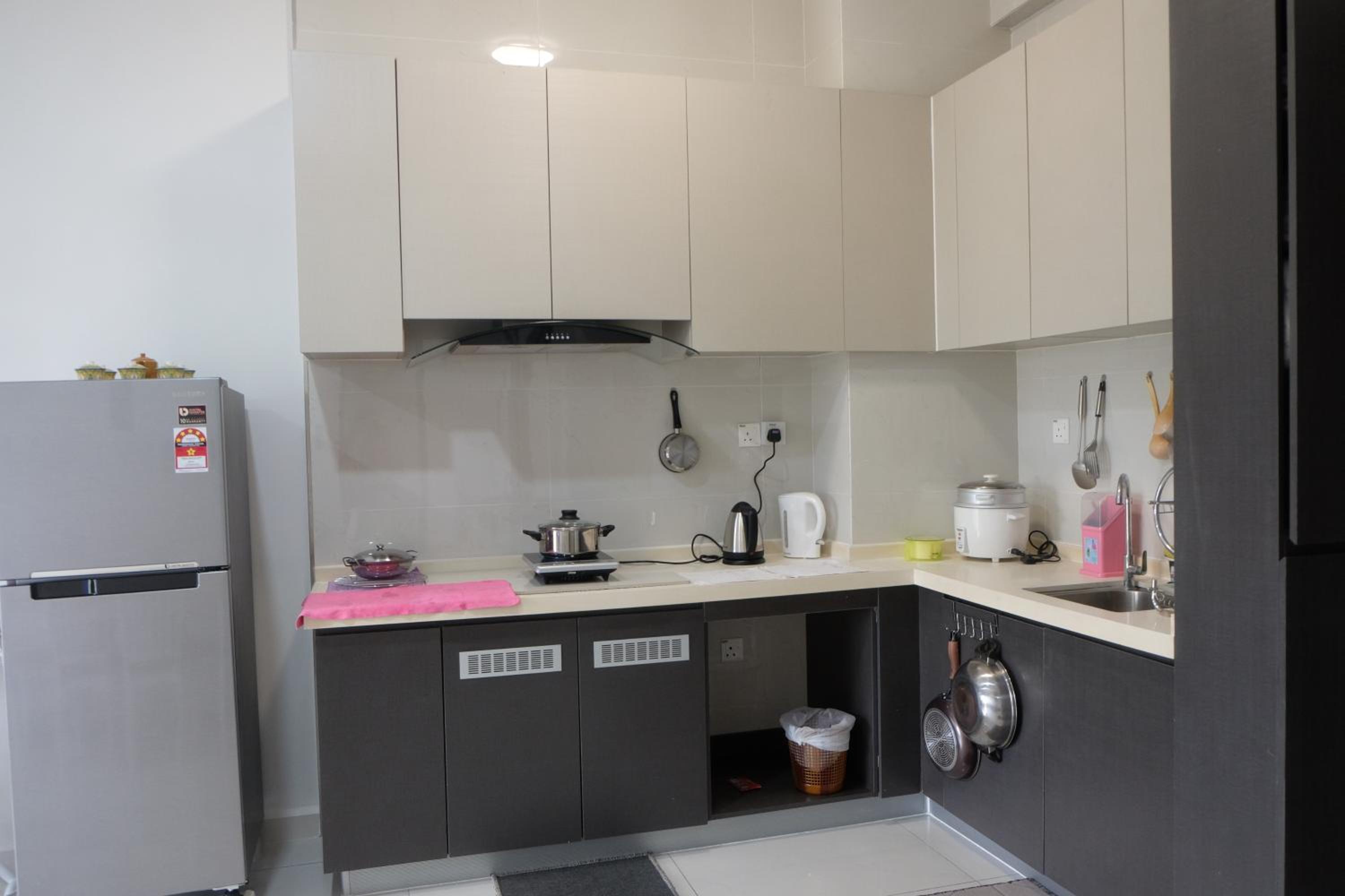 Cityview 2BR Country Garden Danga Bay - Natol