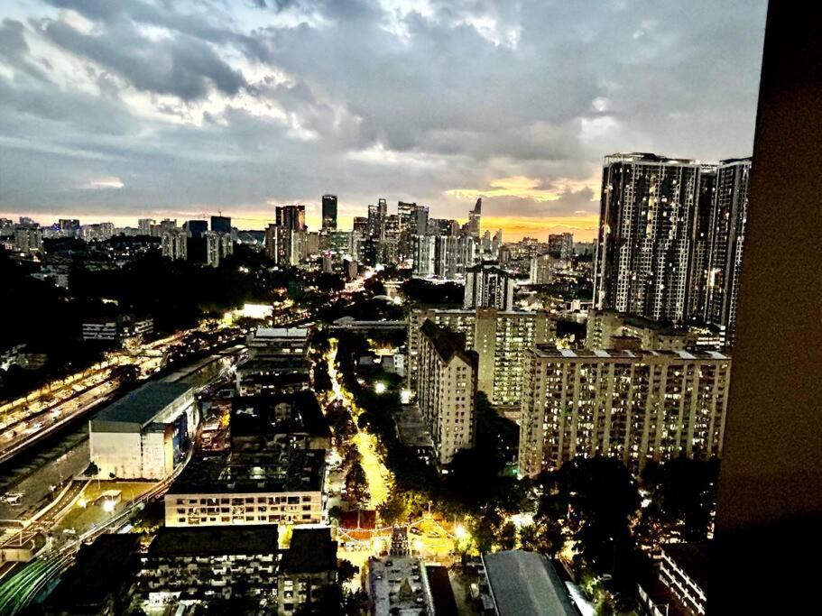 KL Sentral-Pool,Netflix,Gym,Monorail,Coworking,2pax