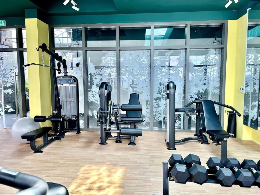 KL Sentral-Pool,Netflix,Gym,Monorail,Coworking,2pax