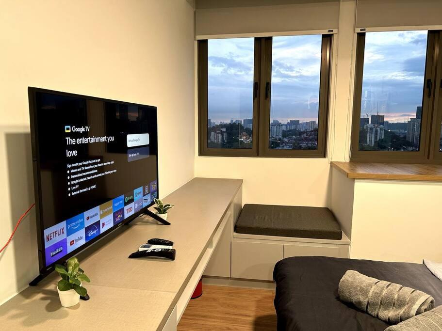 KL Sentral-Pool,Netflix,Gym,Monorail,Coworking,2pax