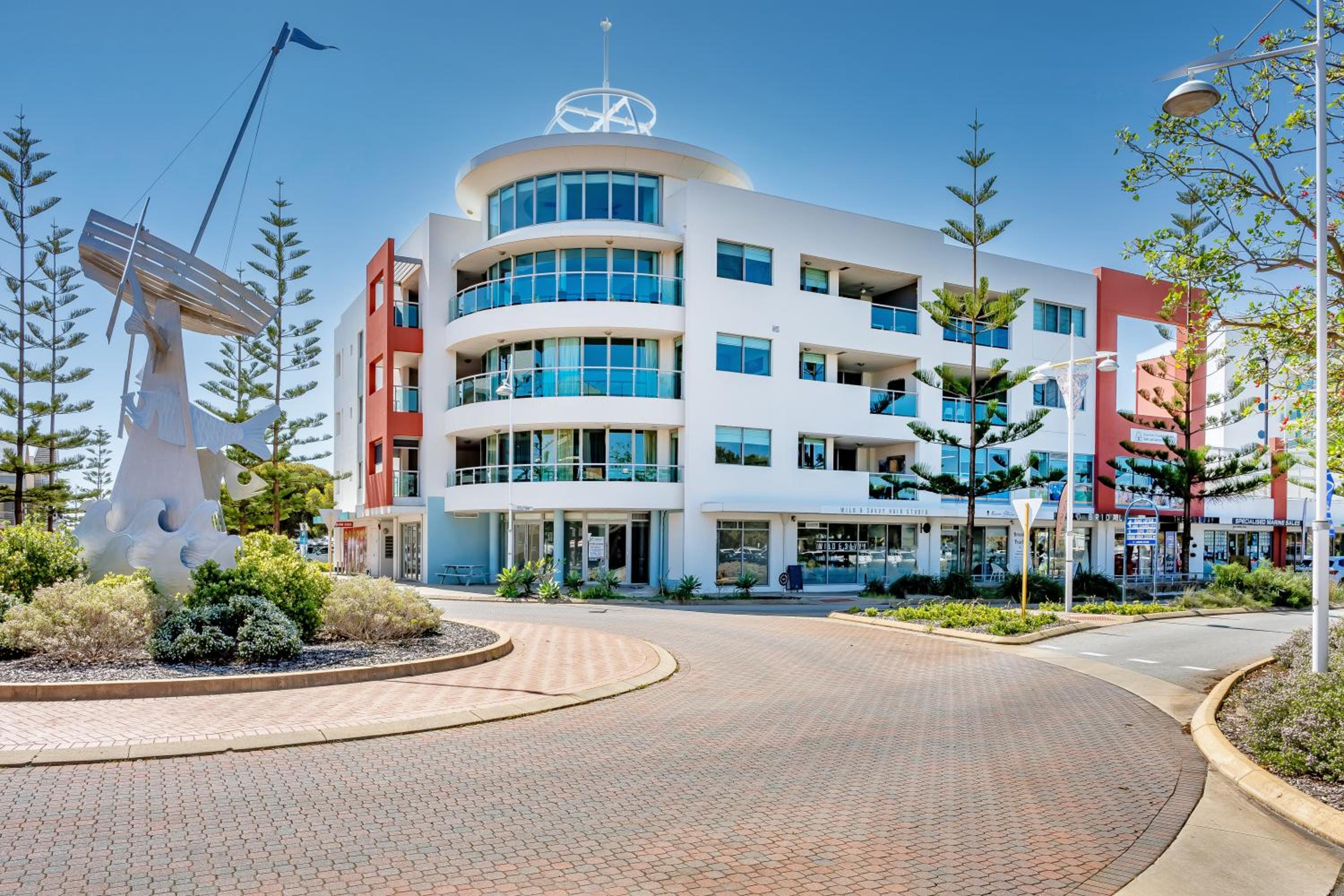 Hotel Nautica Residences Mandurah - Image 1
