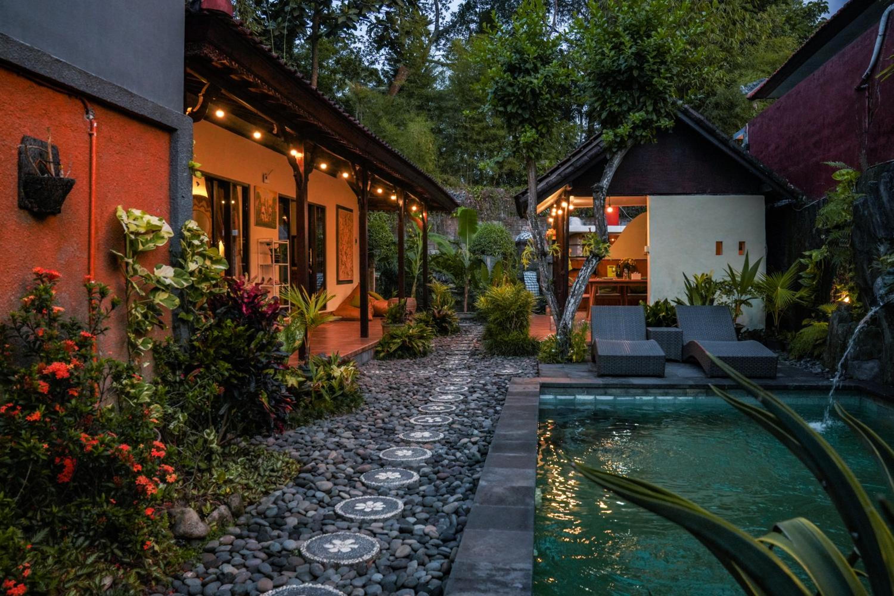 2BDR Classic Villa + Pool, Garden, Kitchen, Pond view 5