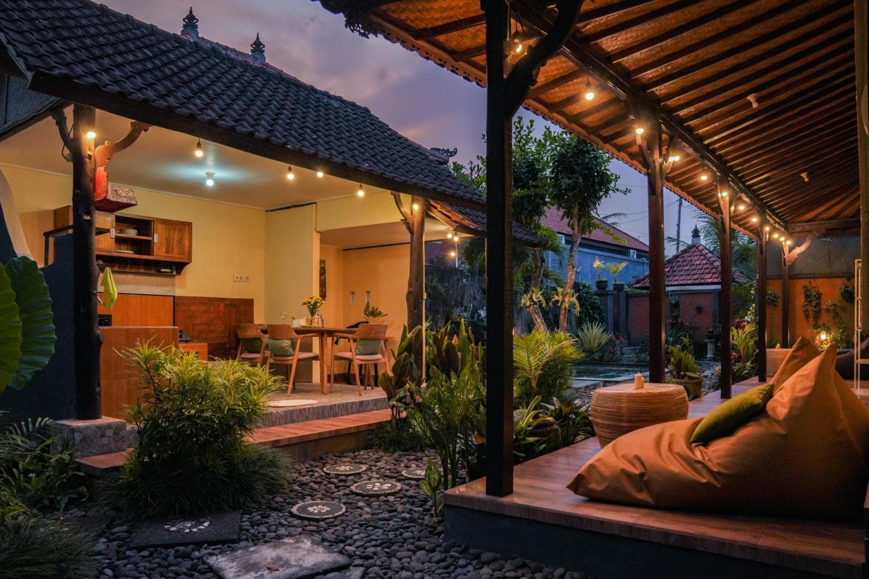 2BDR Classic Villa + Pool, Garden, Kitchen, Pond view 4