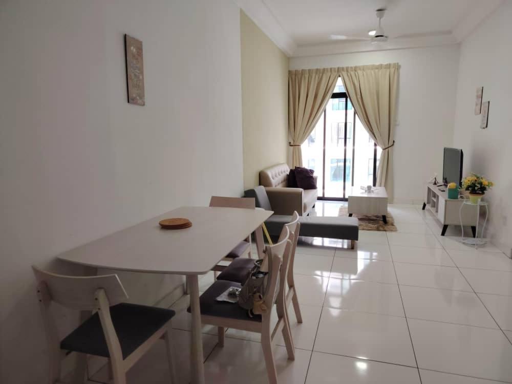 Paradigm Mall Platino Apartment 2BR 2FREE By Natol