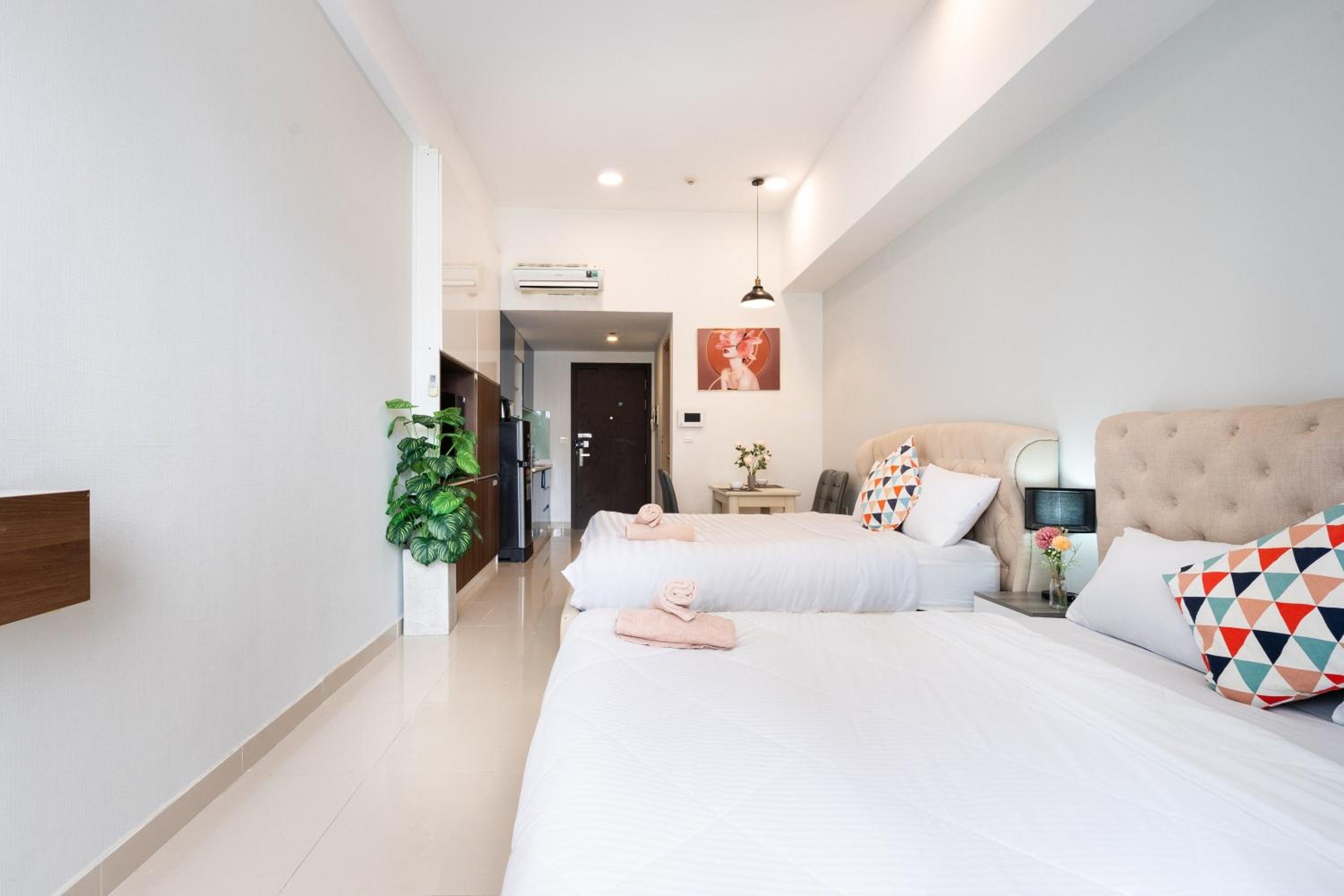 Sài Gòn Quận 4 - Căn Hộ Rivergate, Miễn Phí Hồ Bơi