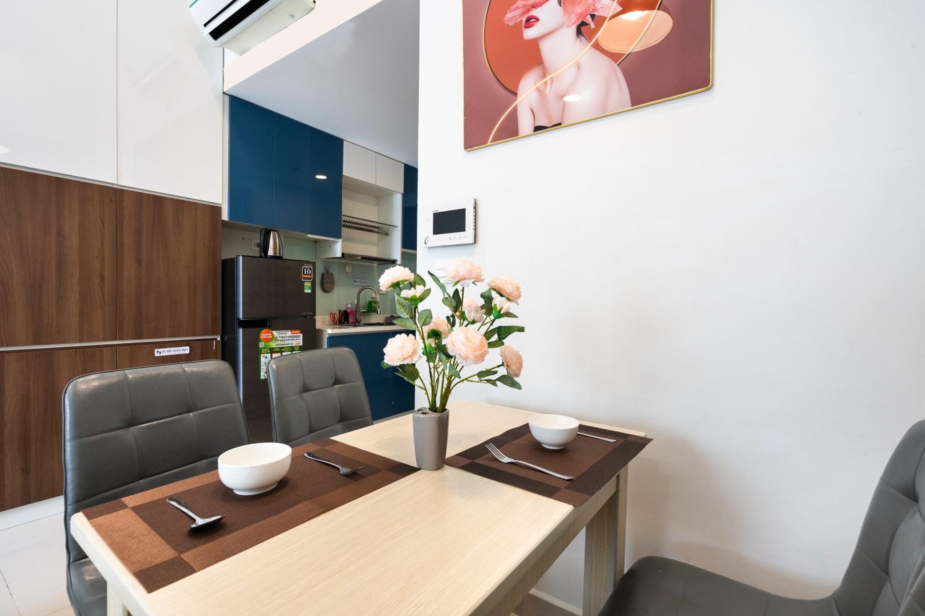 Sài Gòn Quận 4 - Căn Hộ Rivergate, Miễn Phí Hồ Bơi