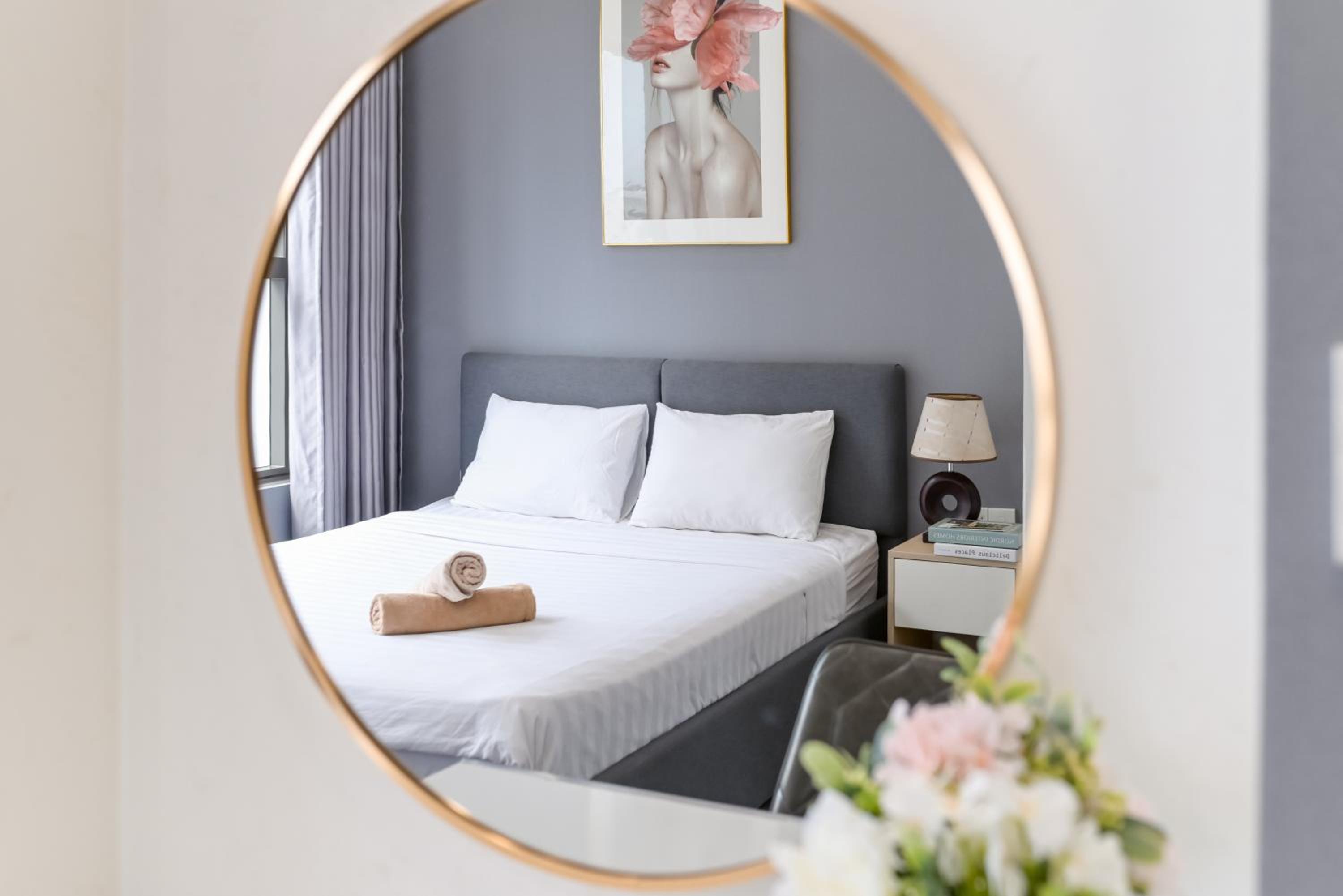 Sài Gòn Quận 4 - Căn Hộ Rivergate, Miễn Phí Hồ Bơi