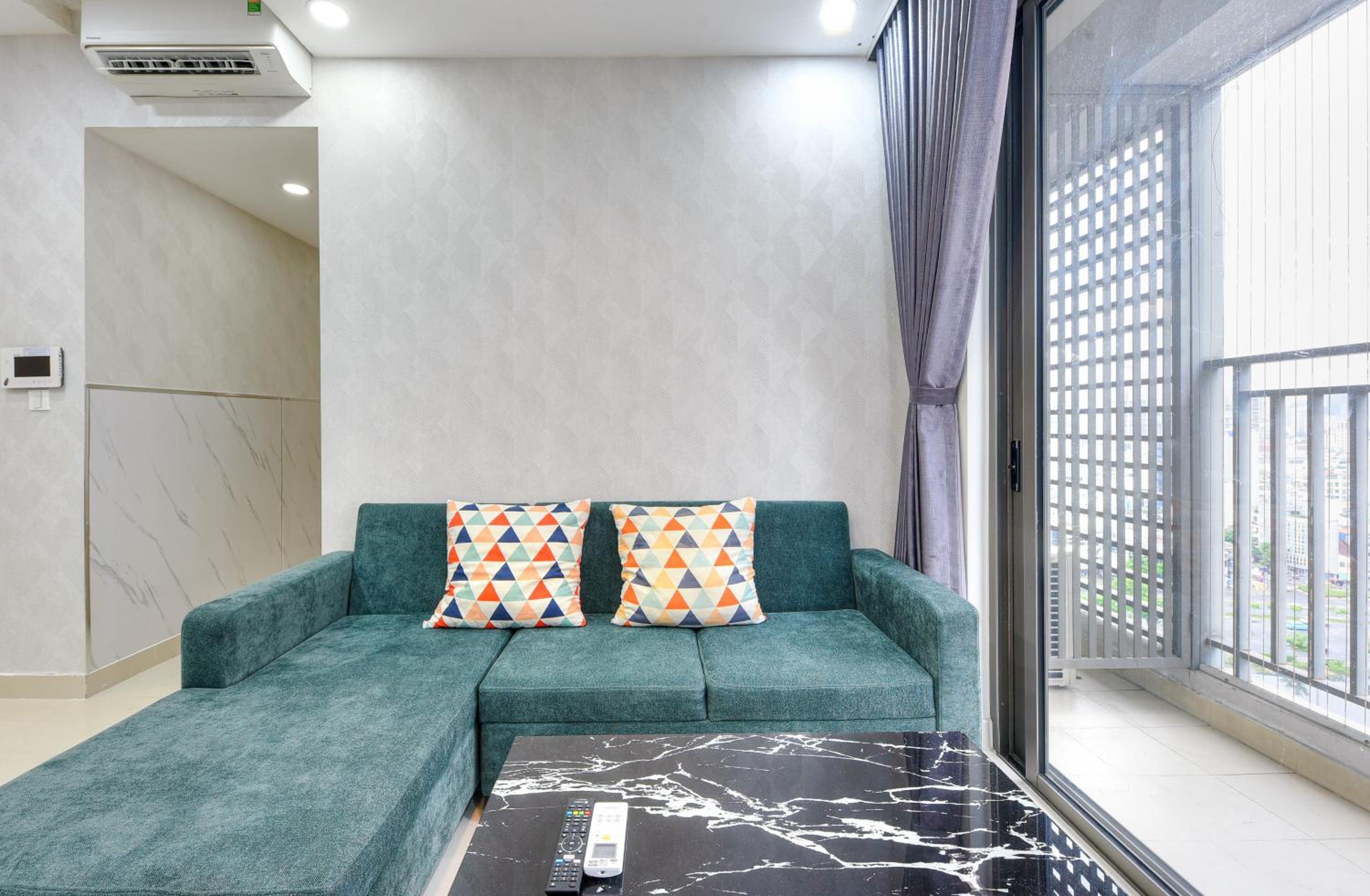 Sài Gòn Quận 4 - Căn Hộ Rivergate, Miễn Phí Hồ Bơi