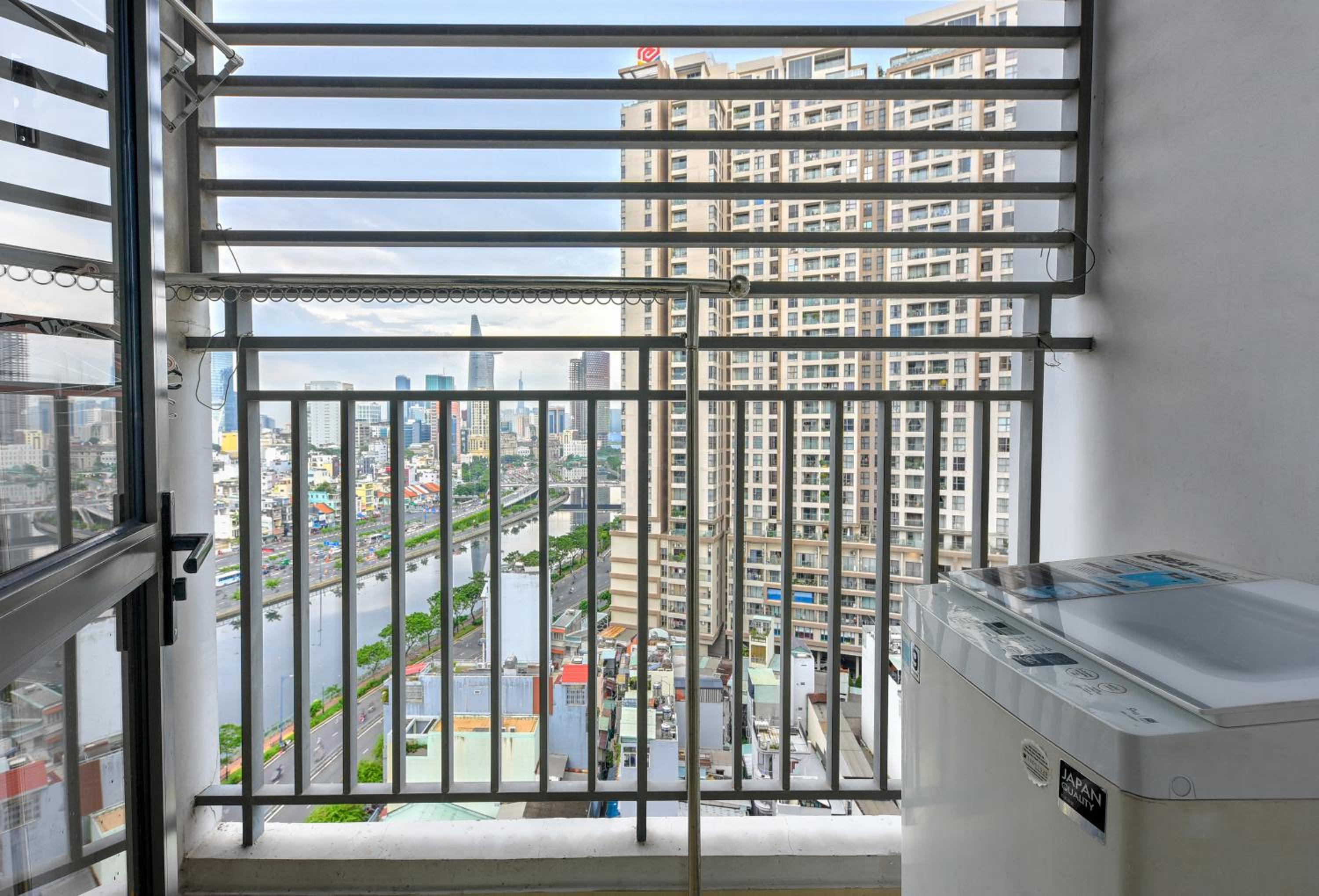 Sài Gòn Quận 4 - Căn Hộ Rivergate, Miễn Phí Hồ Bơi