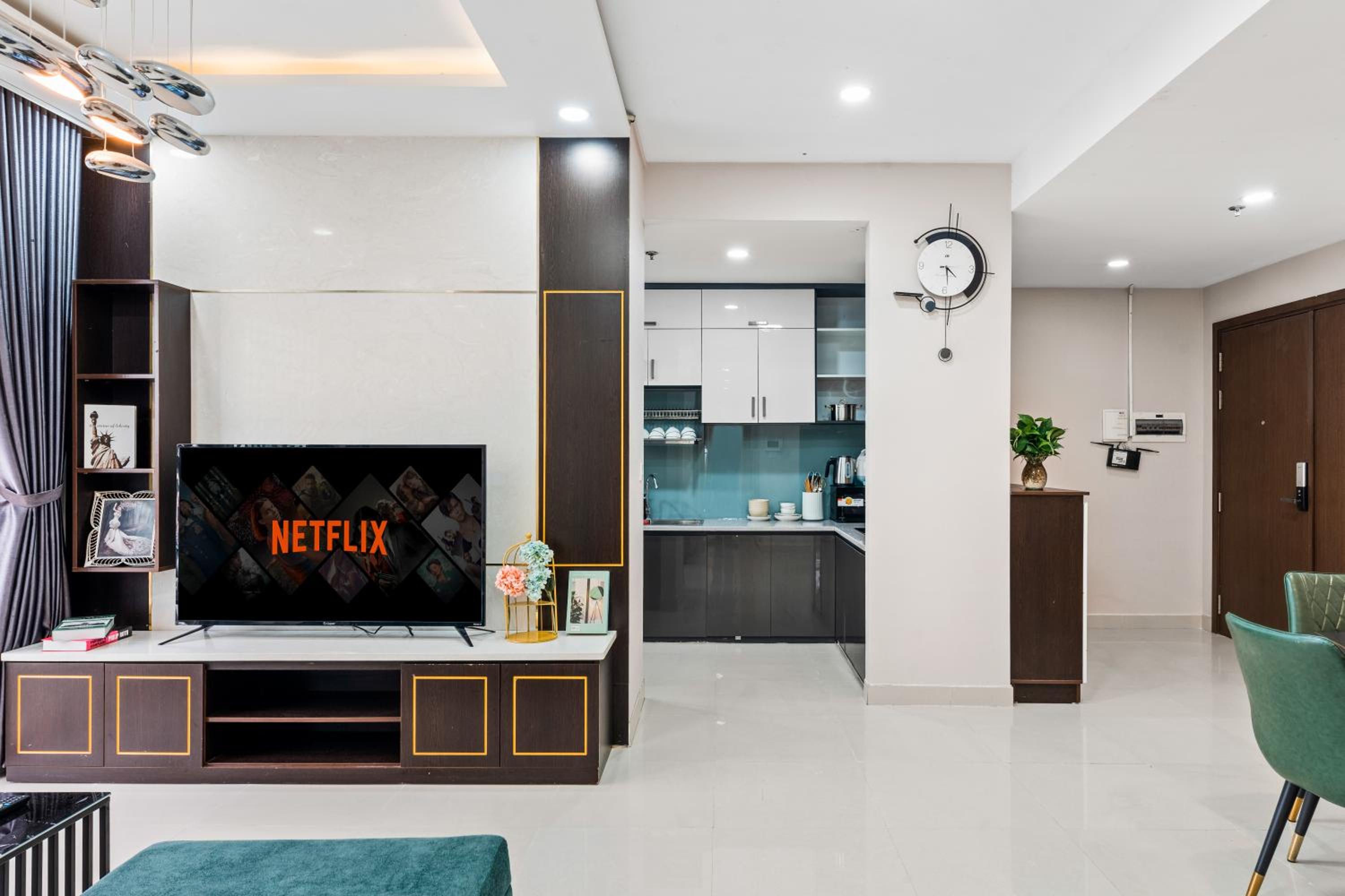 Sài Gòn Quận 4 - Căn Hộ Rivergate, Miễn Phí Hồ Bơi