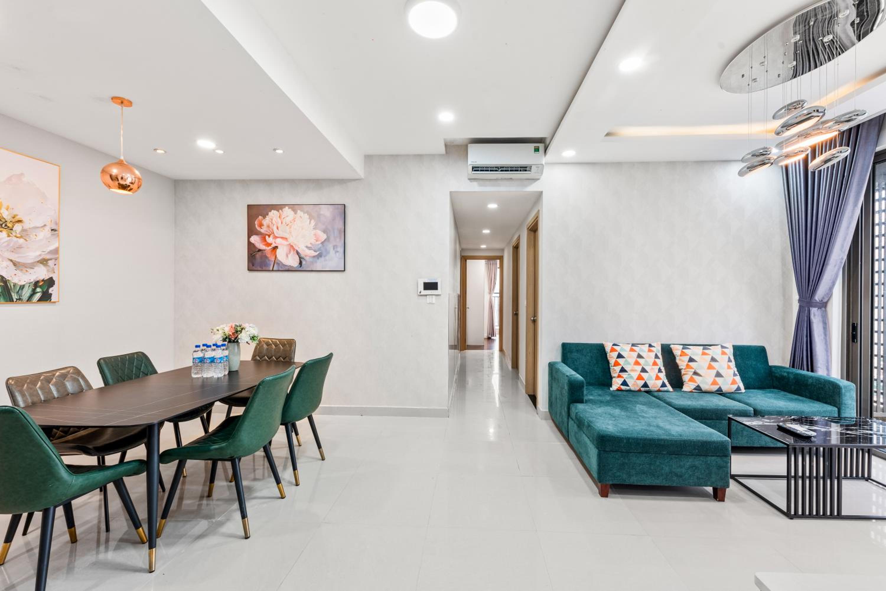 Sài Gòn Quận 4 - Căn Hộ Rivergate, Miễn Phí Hồ Bơi