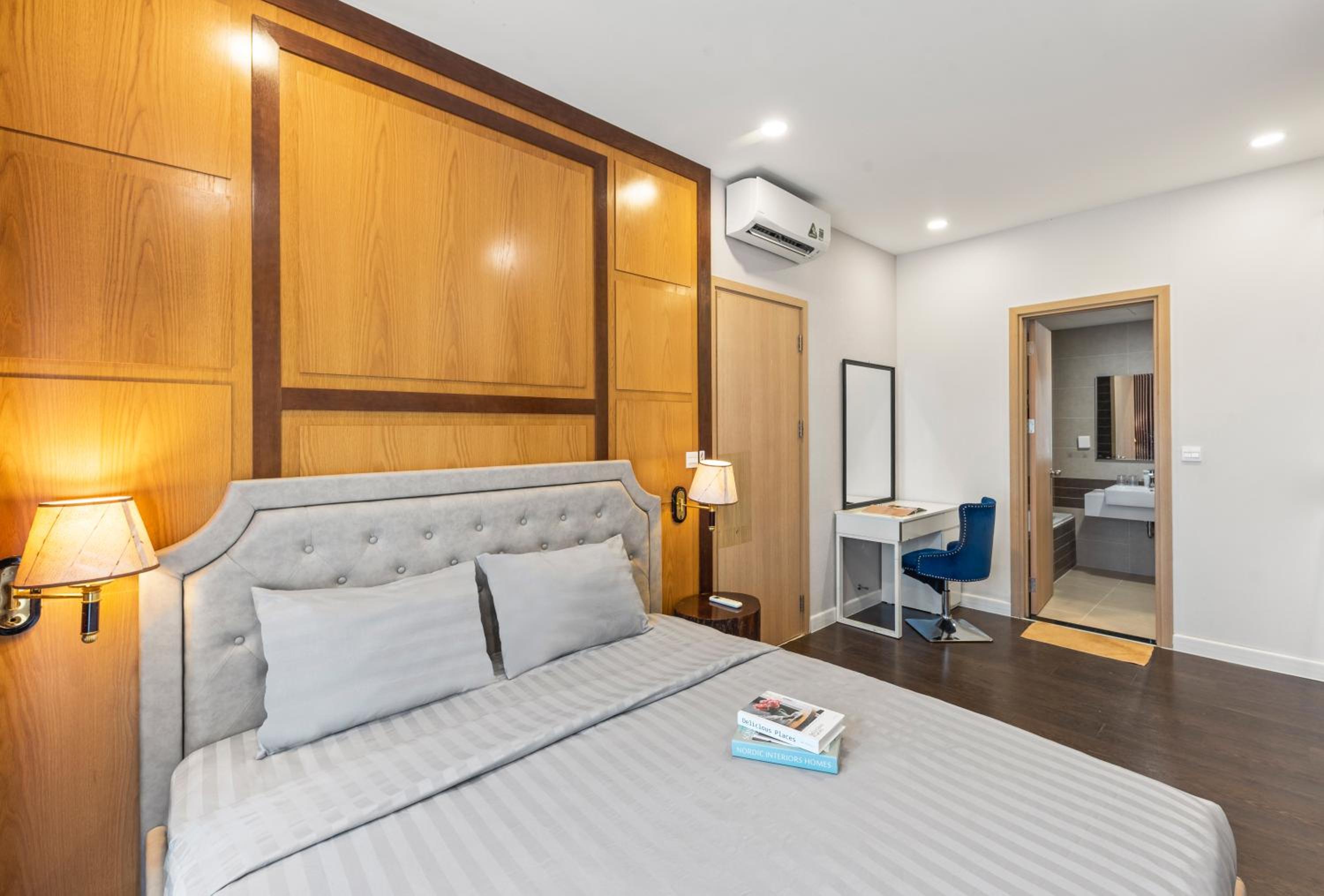 Sài Gòn Quận 4 - Căn Hộ Rivergate, Miễn Phí Hồ Bơi