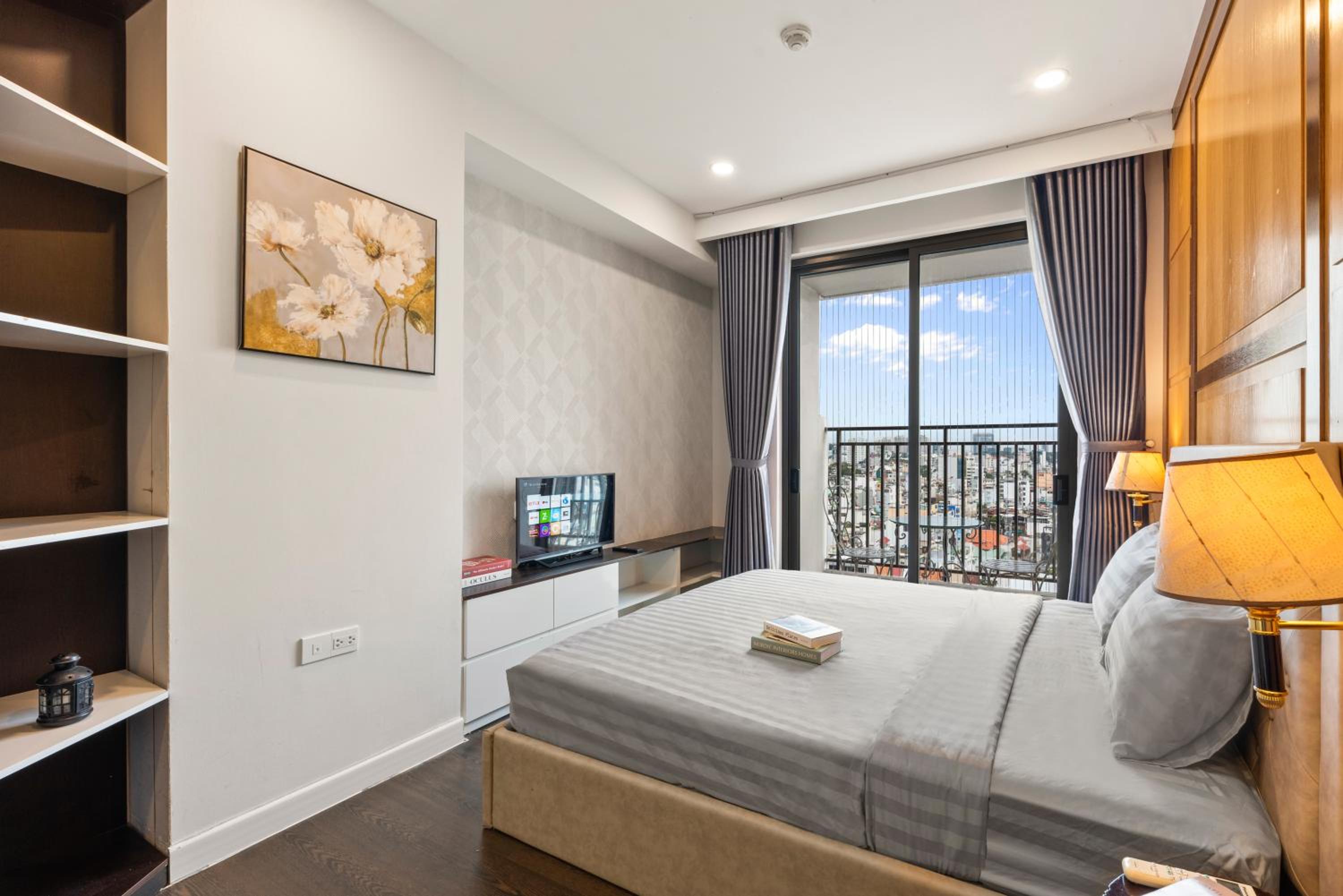 Sài Gòn Quận 4 - Căn Hộ Rivergate, Miễn Phí Hồ Bơi