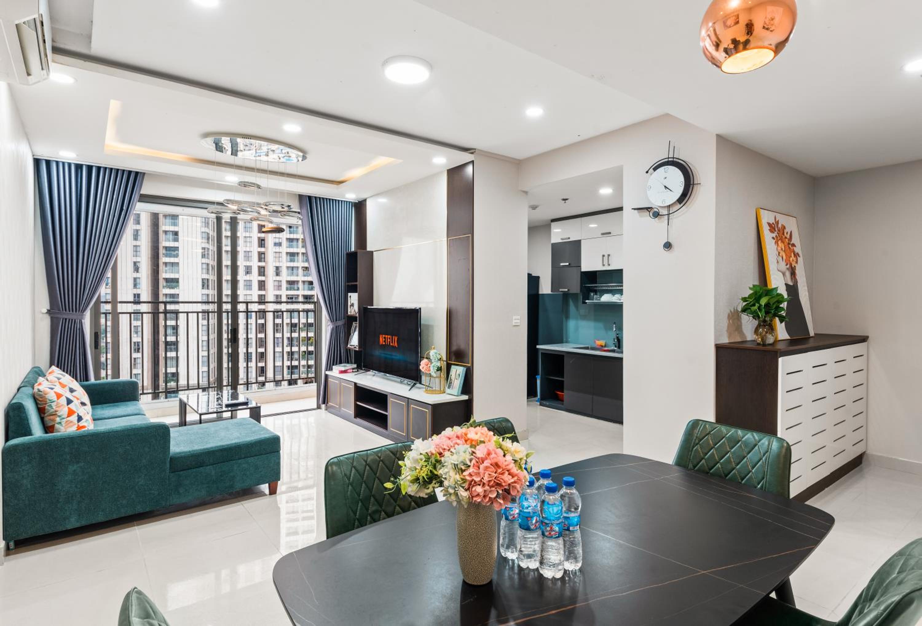 Sài Gòn Quận 4 - Căn Hộ Rivergate, Miễn Phí Hồ Bơi