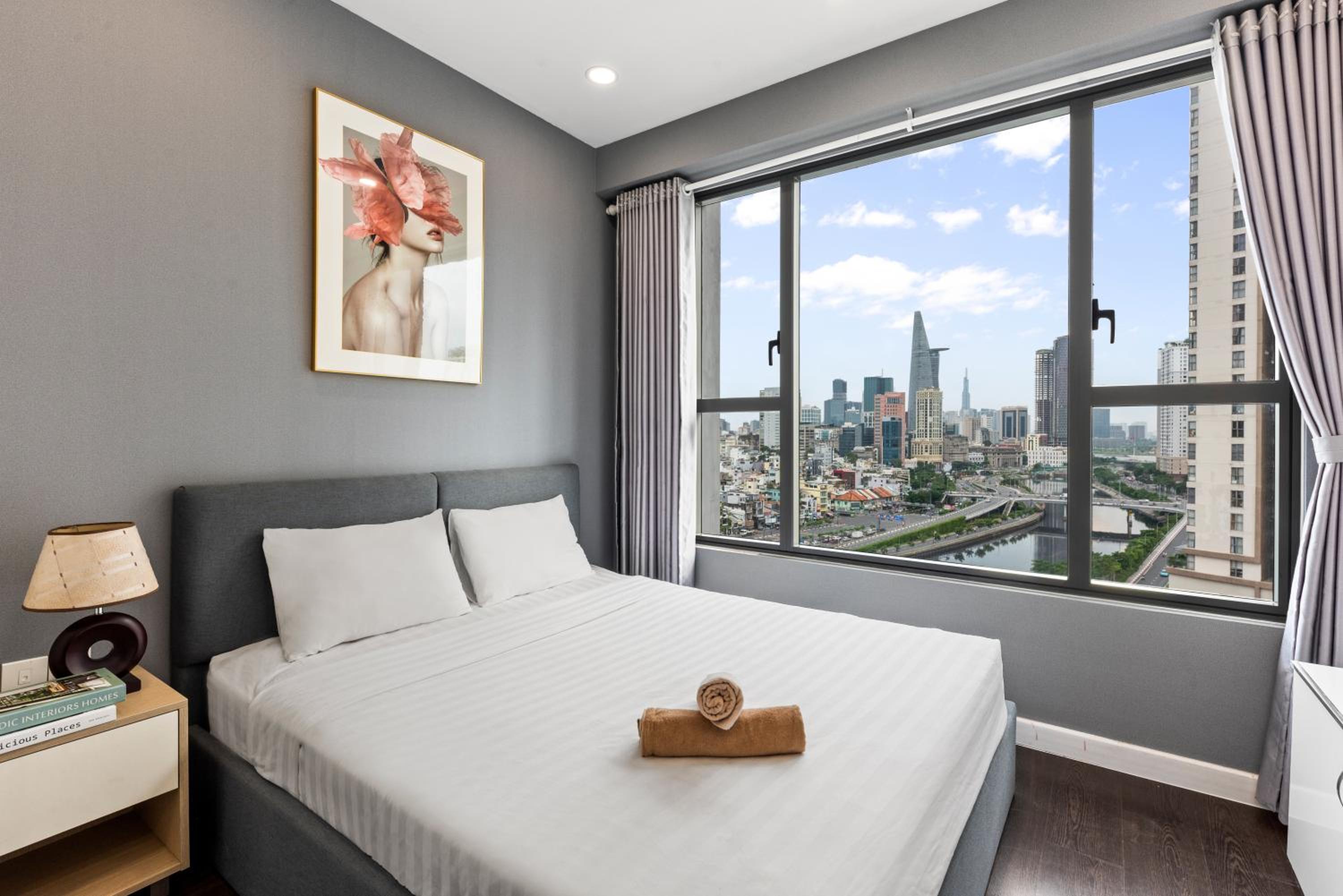 Sài Gòn Quận 4 - Căn Hộ Rivergate, Miễn Phí Hồ Bơi