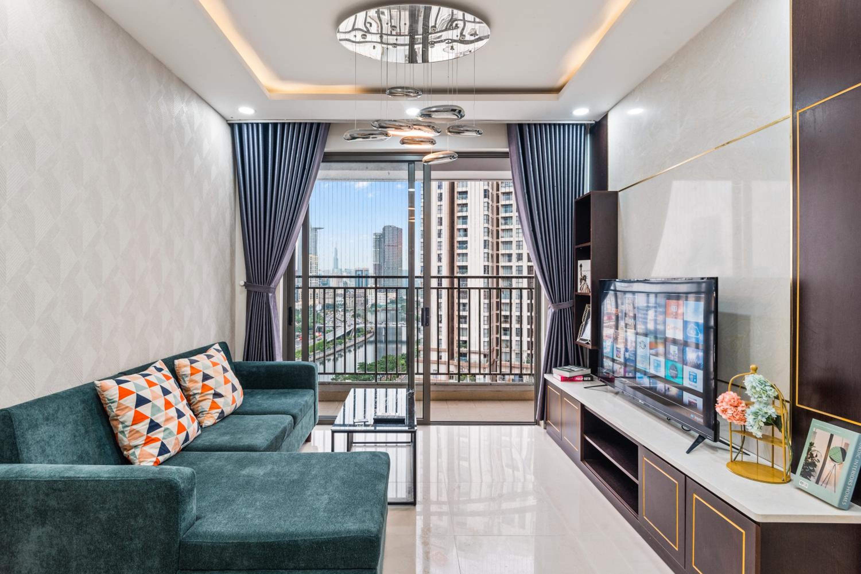 Sài Gòn Quận 4 - Căn Hộ Rivergate, Miễn Phí Hồ Bơi