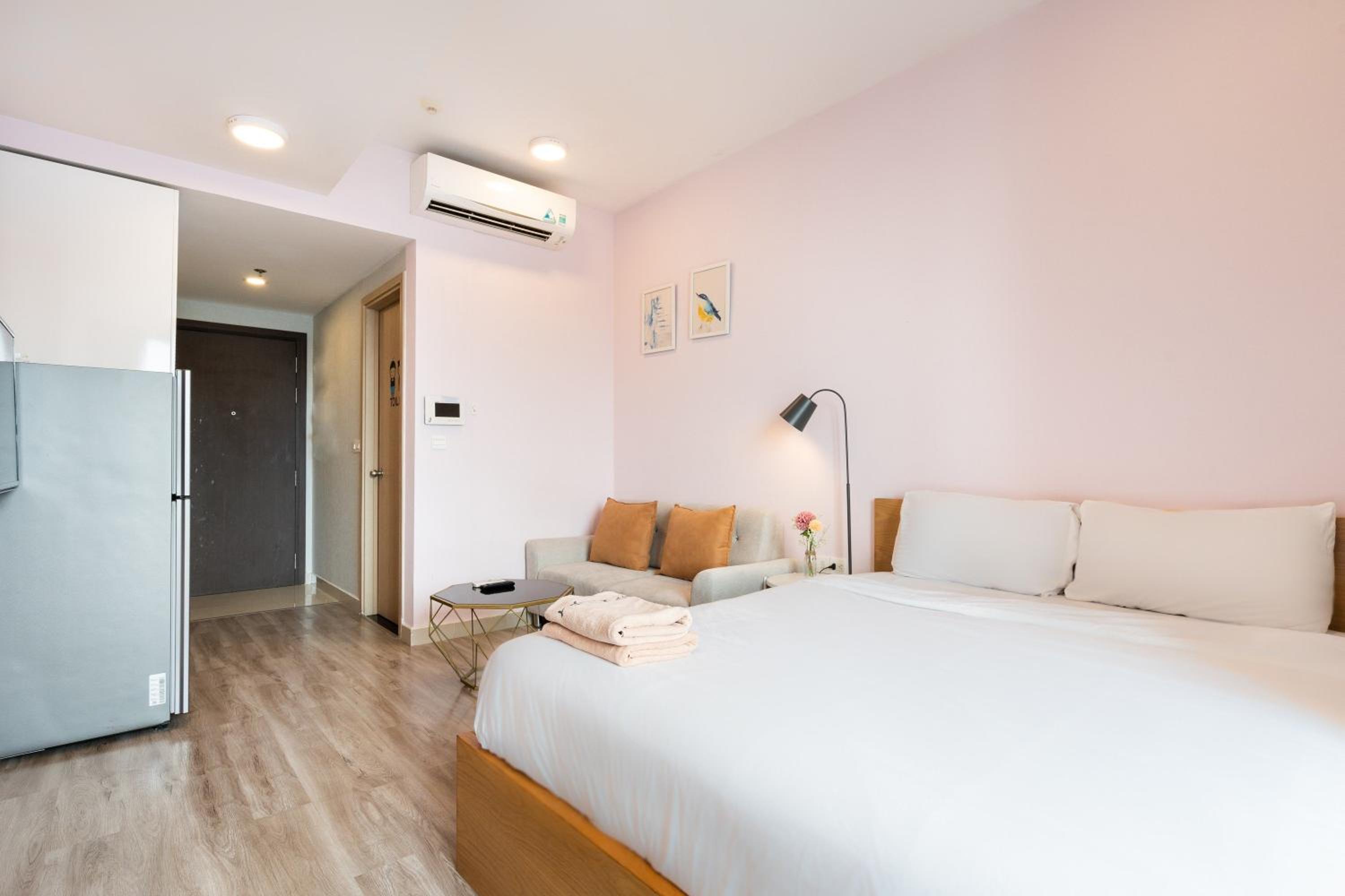 Sài Gòn Quận 4 - Căn Hộ Rivergate, Miễn Phí Hồ Bơi