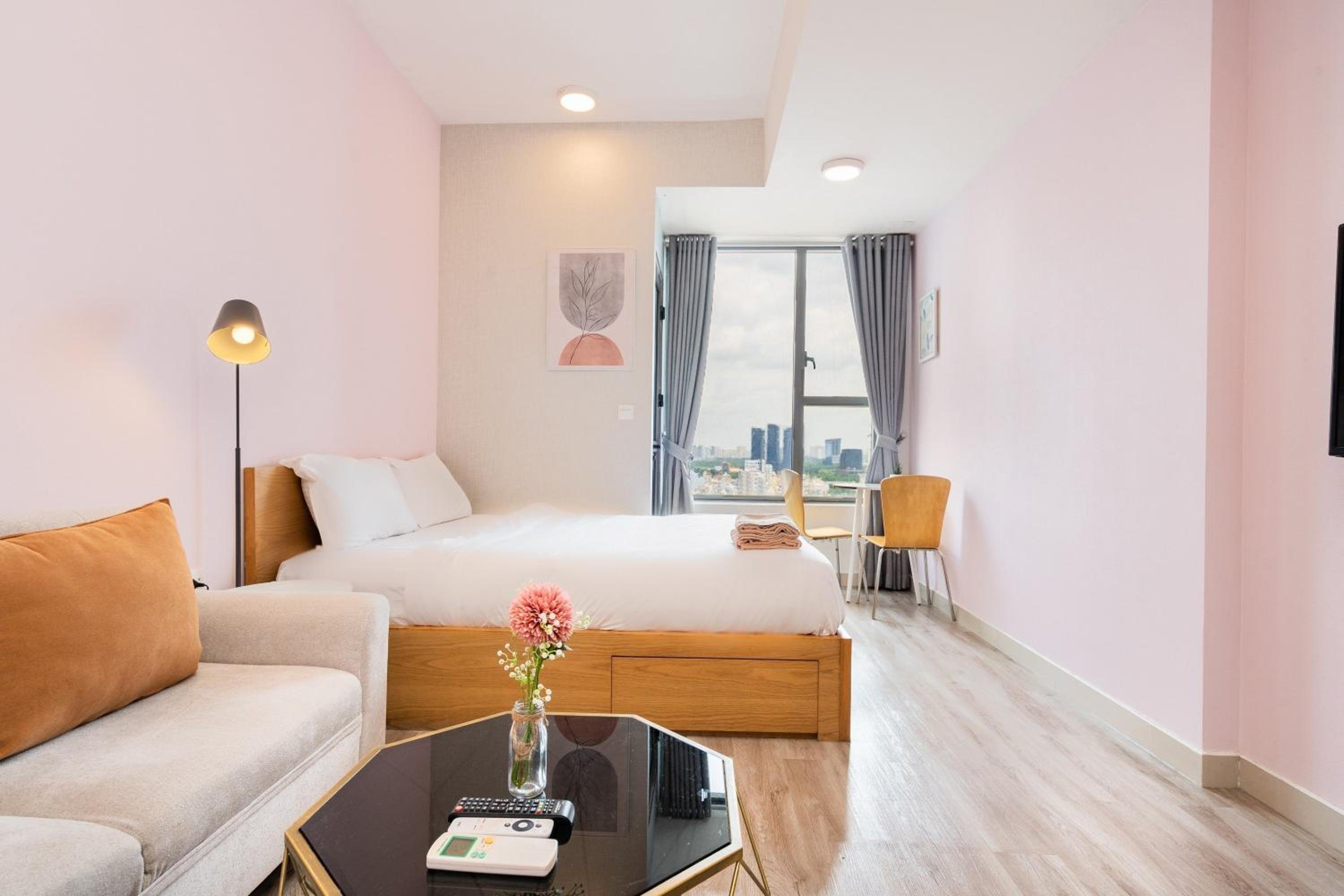 Sài Gòn Quận 4 - Căn Hộ Rivergate, Miễn Phí Hồ Bơi