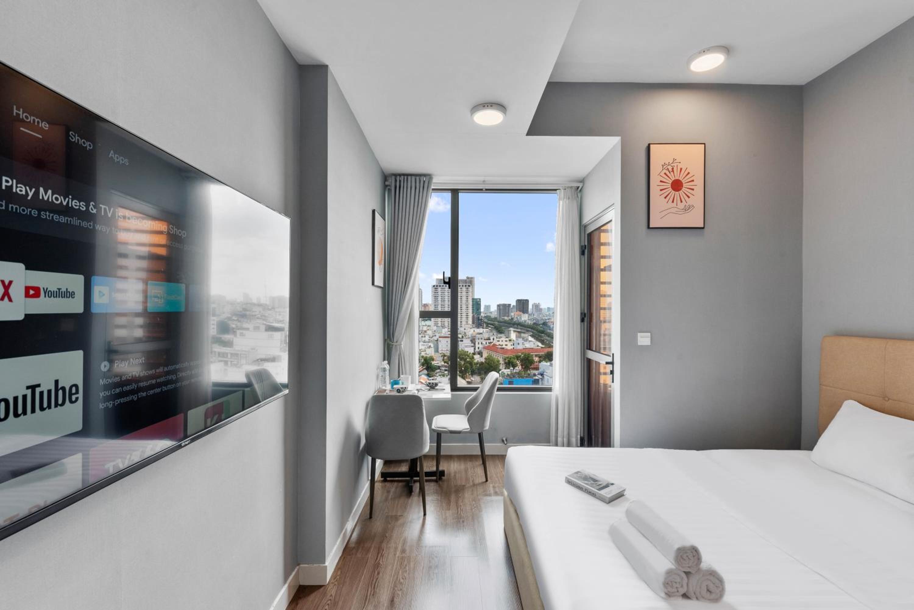 Sài Gòn Quận 4 - Căn Hộ Rivergate, Miễn Phí Hồ Bơi