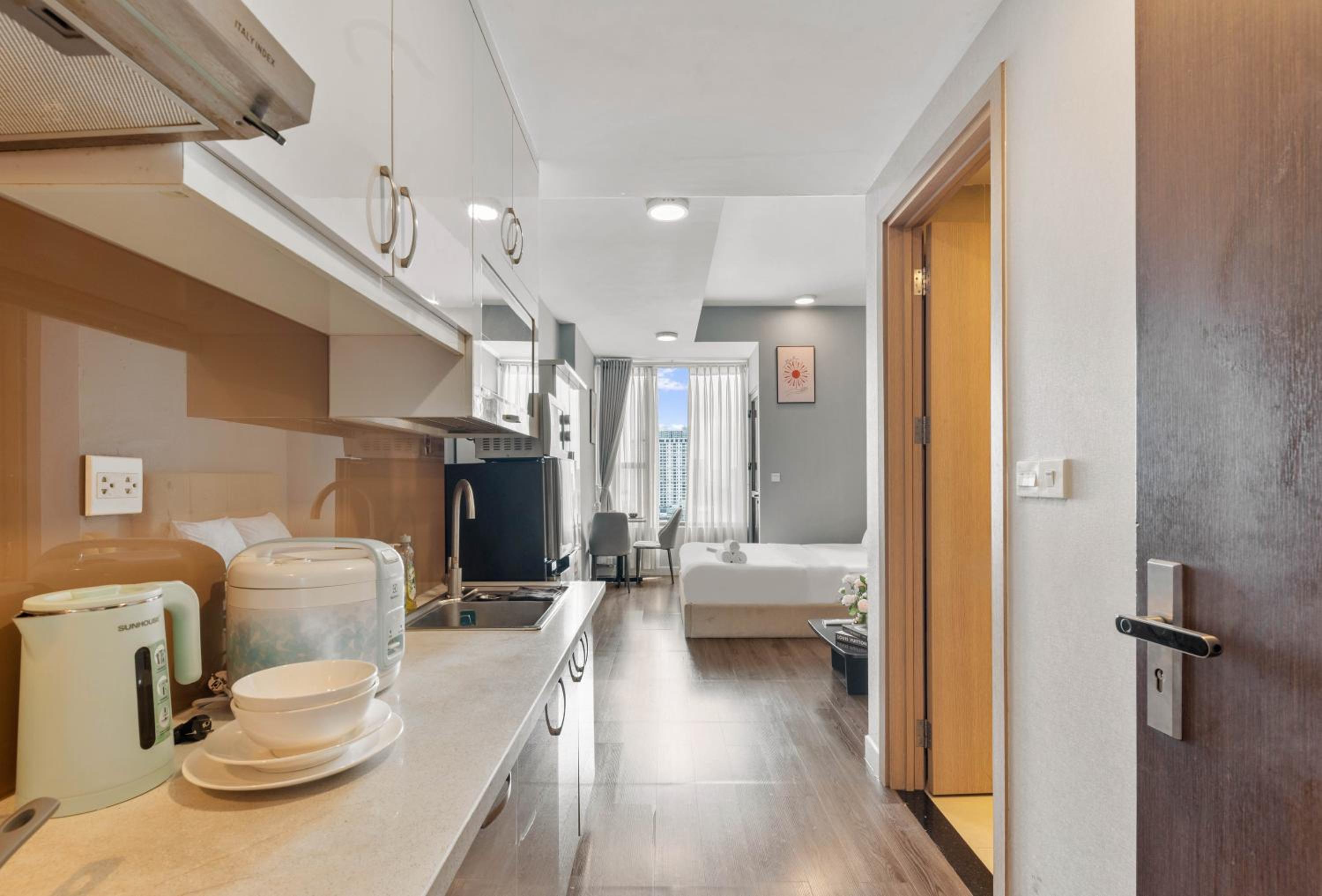 Sài Gòn Quận 4 - Căn Hộ Rivergate, Miễn Phí Hồ Bơi