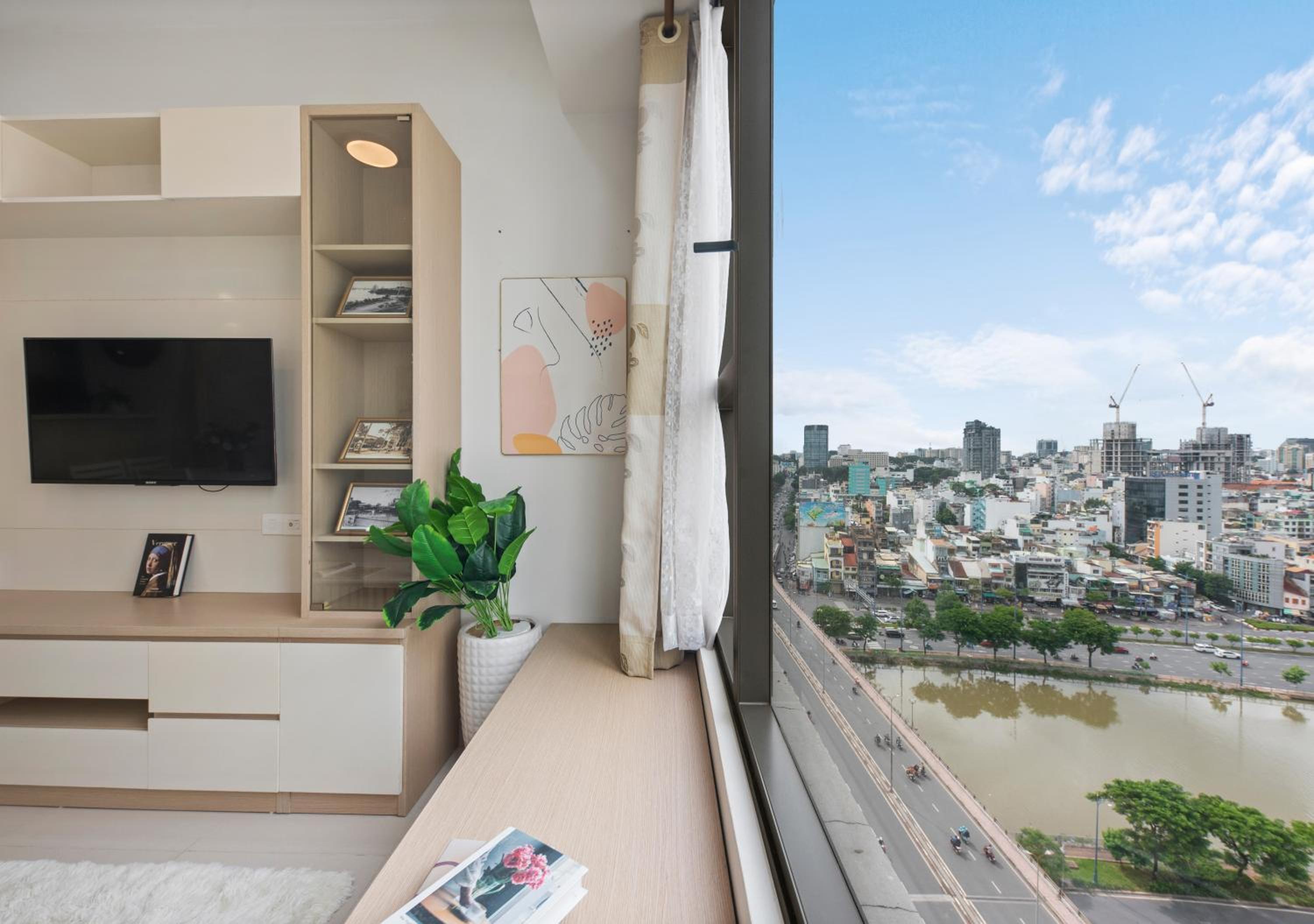 Sài Gòn Quận 4 - Căn Hộ Rivergate, Miễn Phí Hồ Bơi