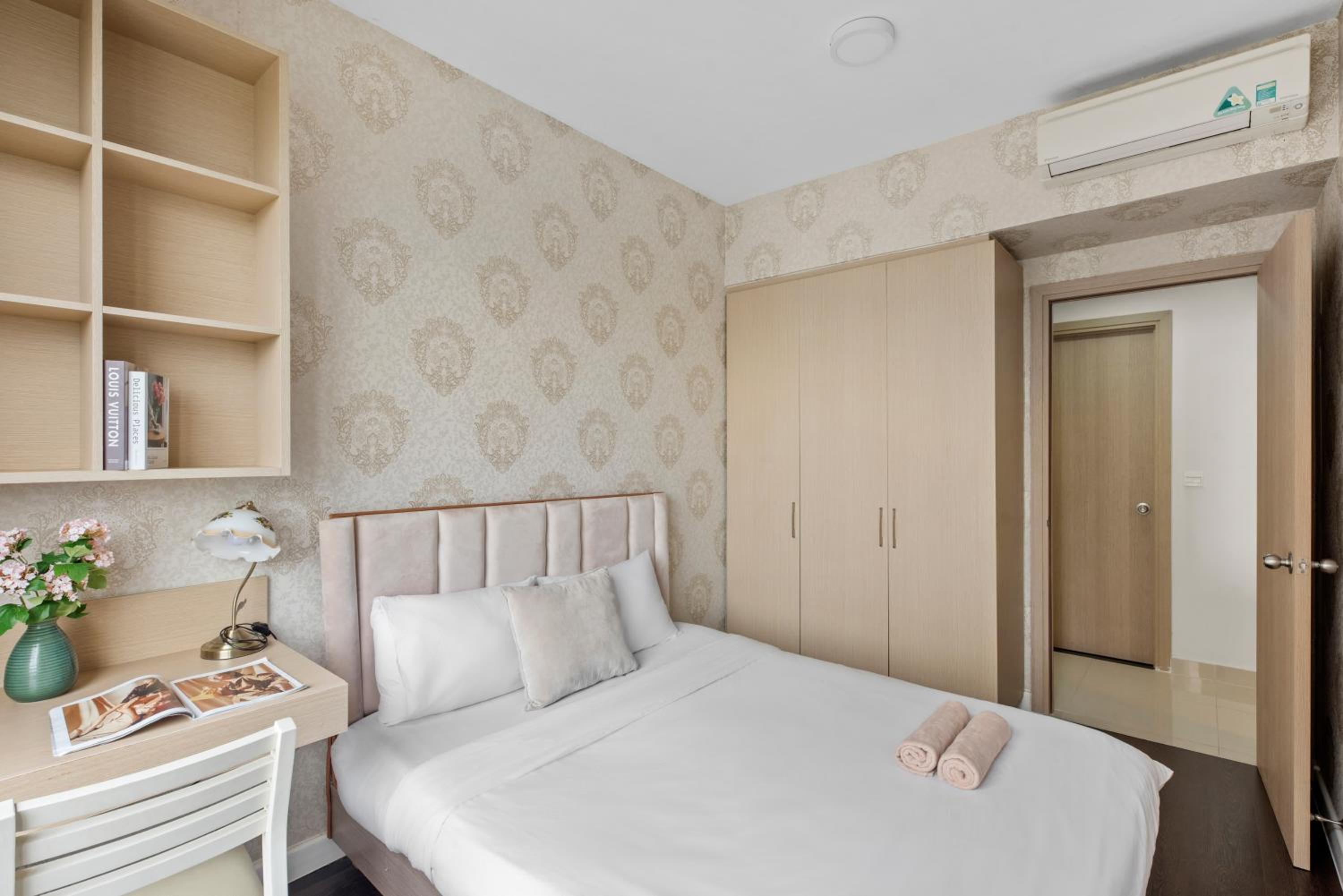 Sài Gòn Quận 4 - Căn Hộ Rivergate, Miễn Phí Hồ Bơi