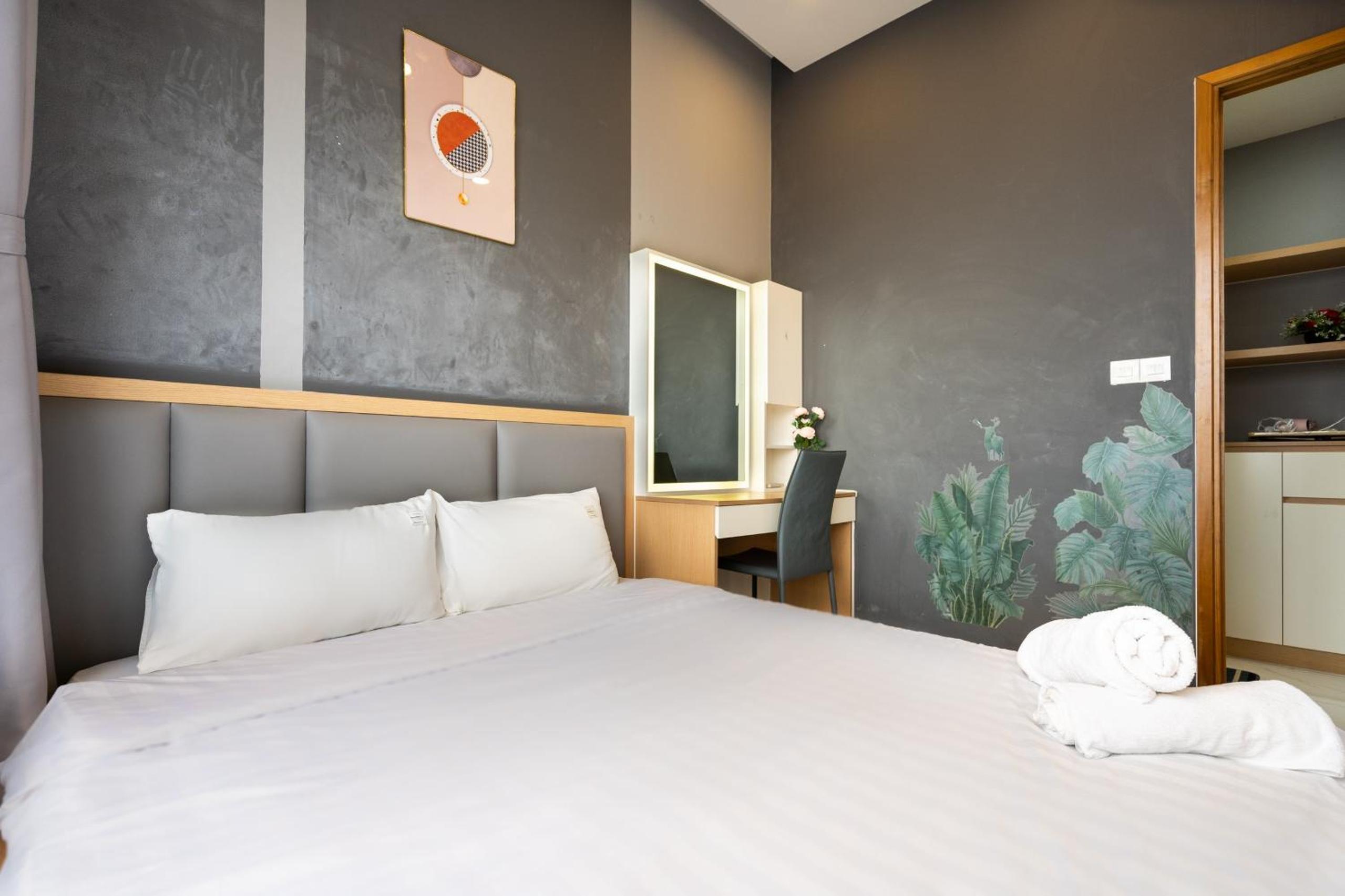 Sài Gòn Quận 4 - Căn Hộ Rivergate, Miễn Phí Hồ Bơi